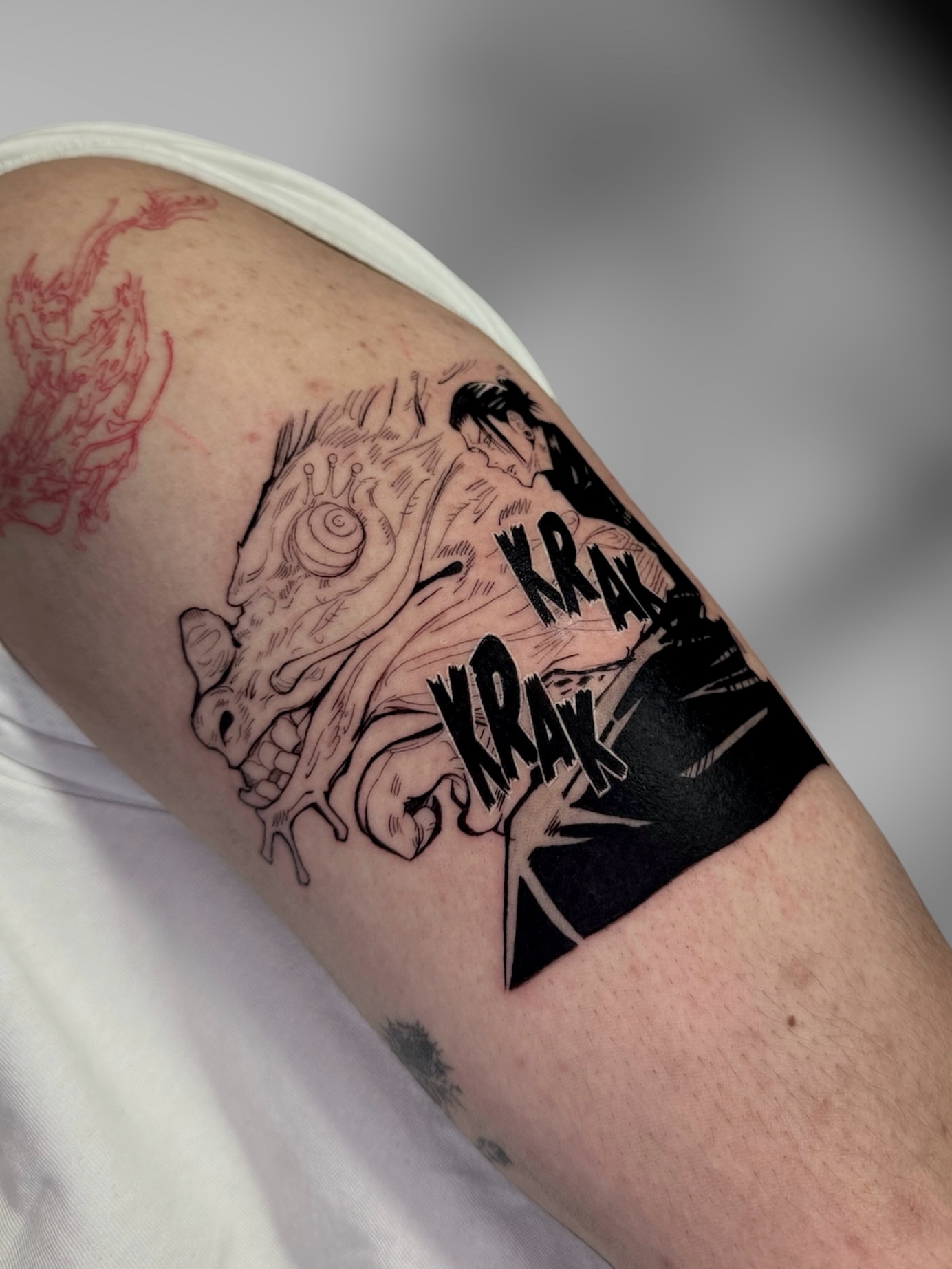 Tattoo by @milenamano.tattoo — black_and_grey