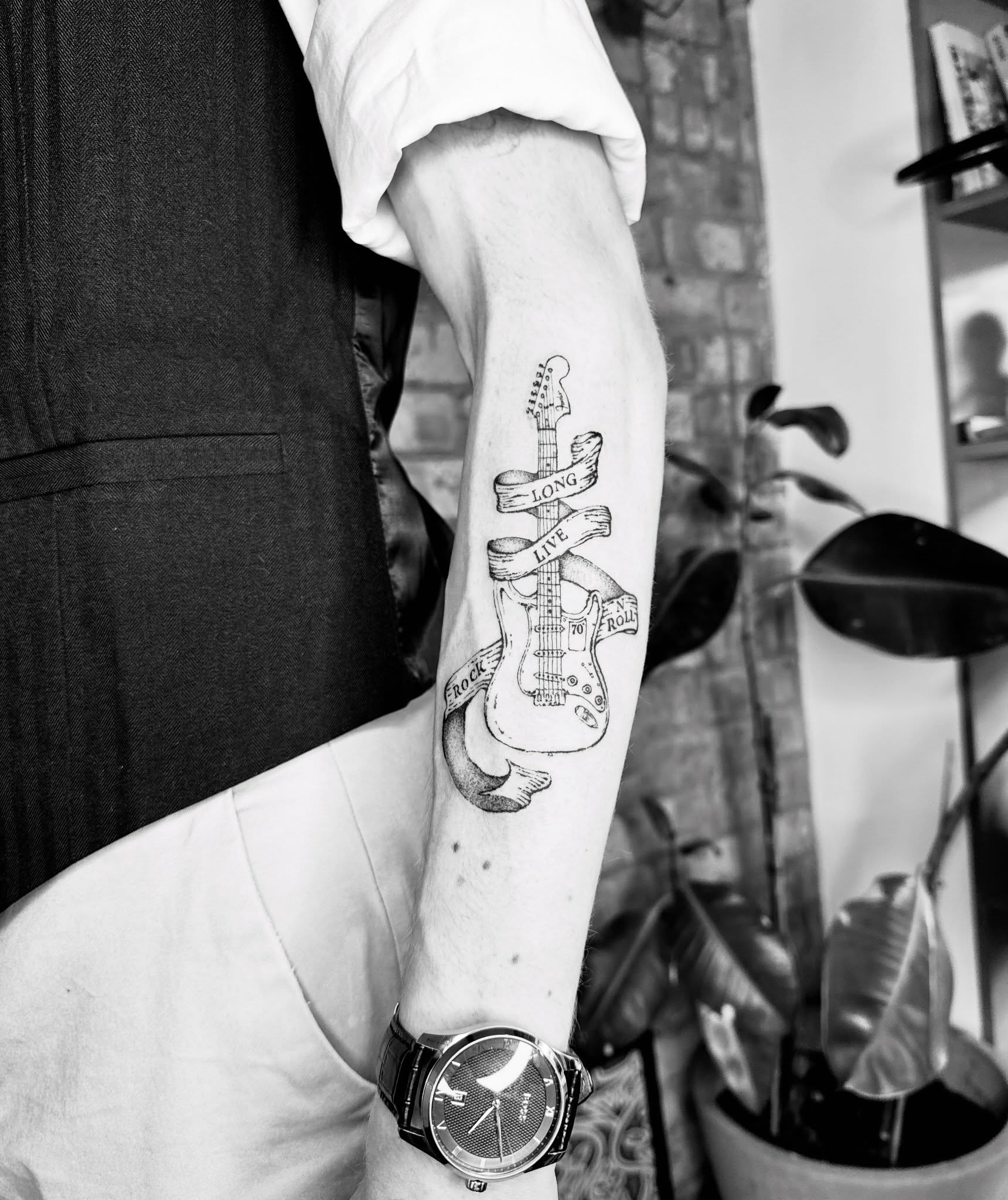 Tattoo by @passthesaltbitch β black_and_grey