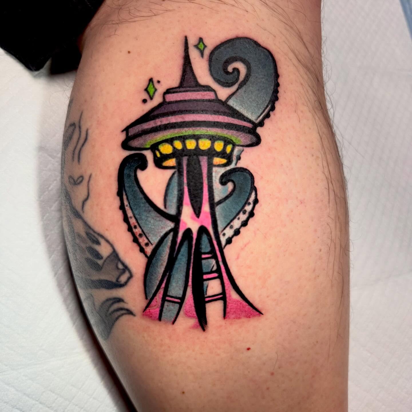 Tattoo by @nicoleroartattoos — american_traditional