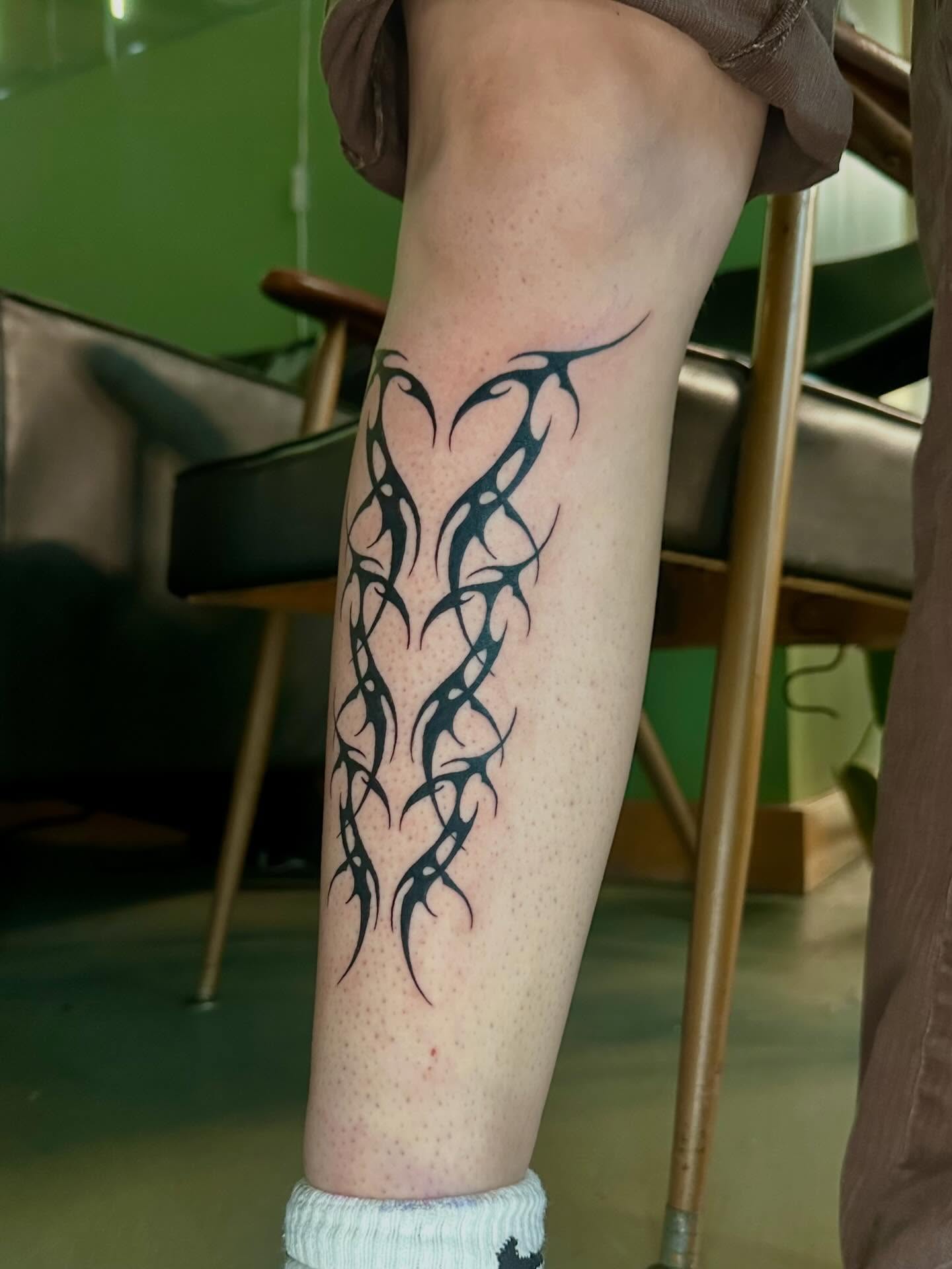Tattoo by @ooey.gooey.tattooey — tribal