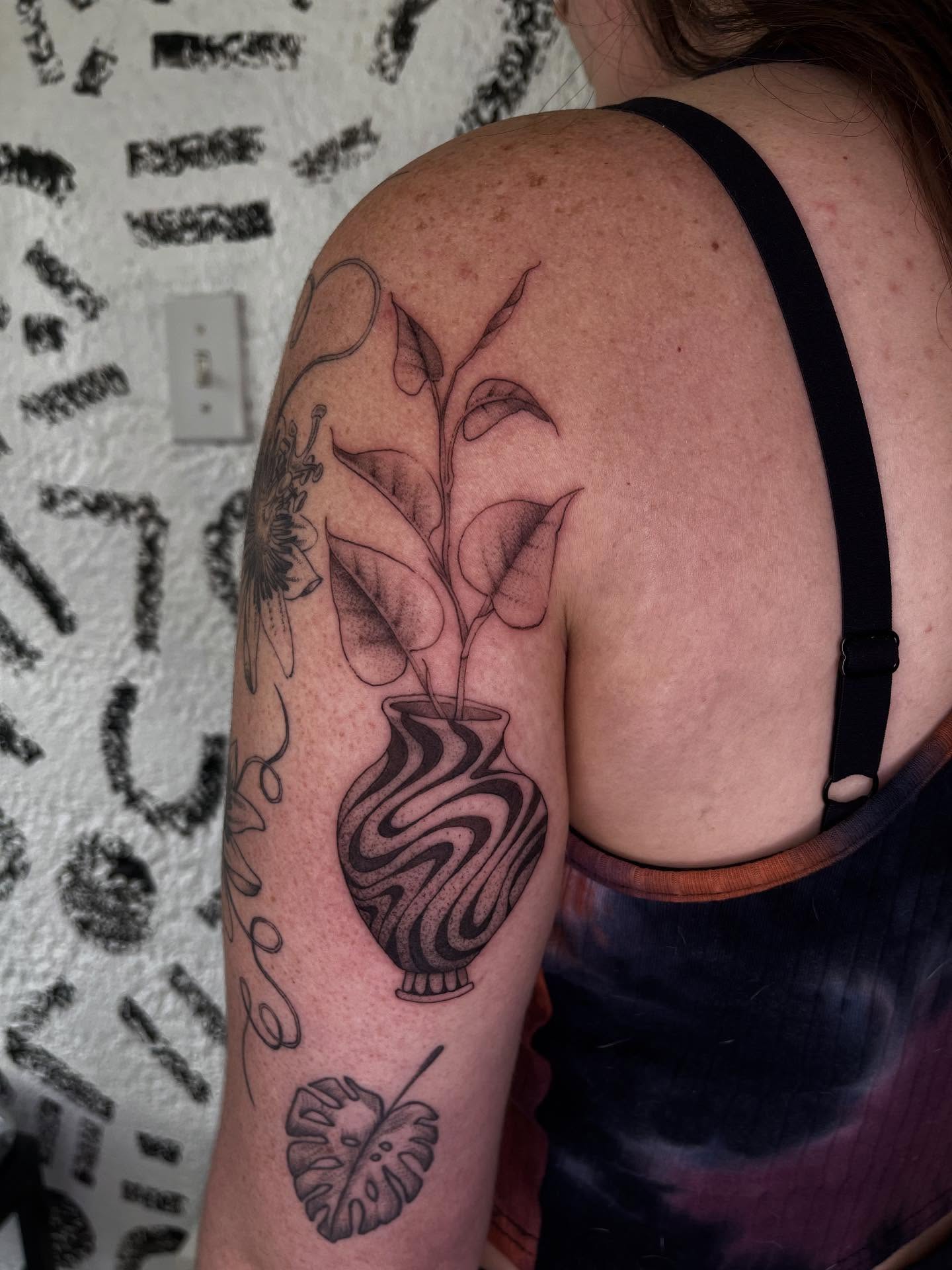 Tattoo by @ovarydose — dotwork