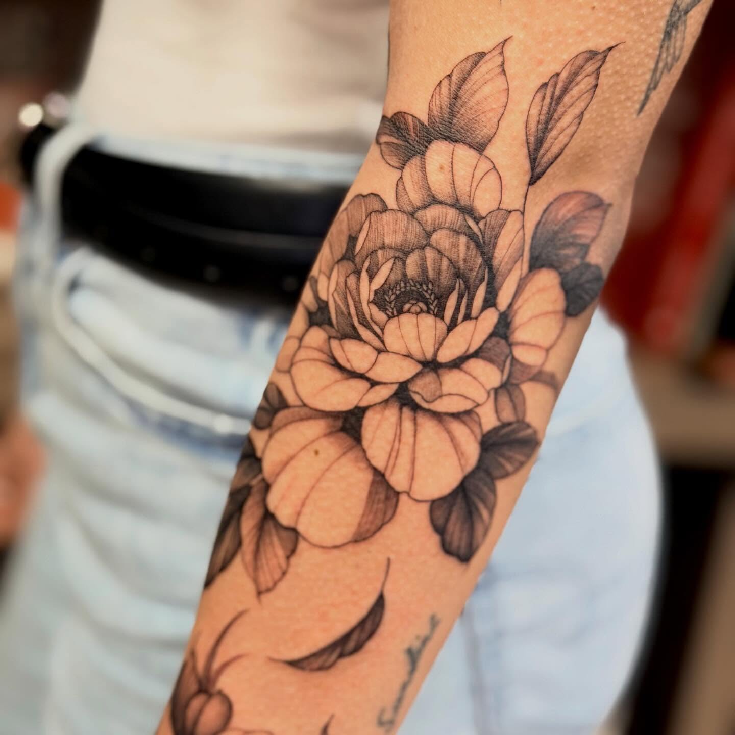 Tattoo by @fleurnoirestudio β black_and_grey
