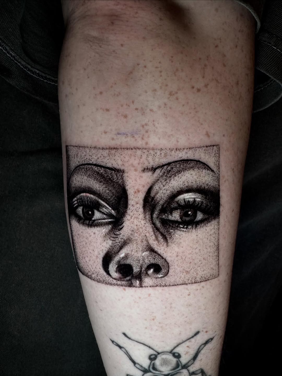 Tattoo by @morgue.in.tattoos — realism, dotwork