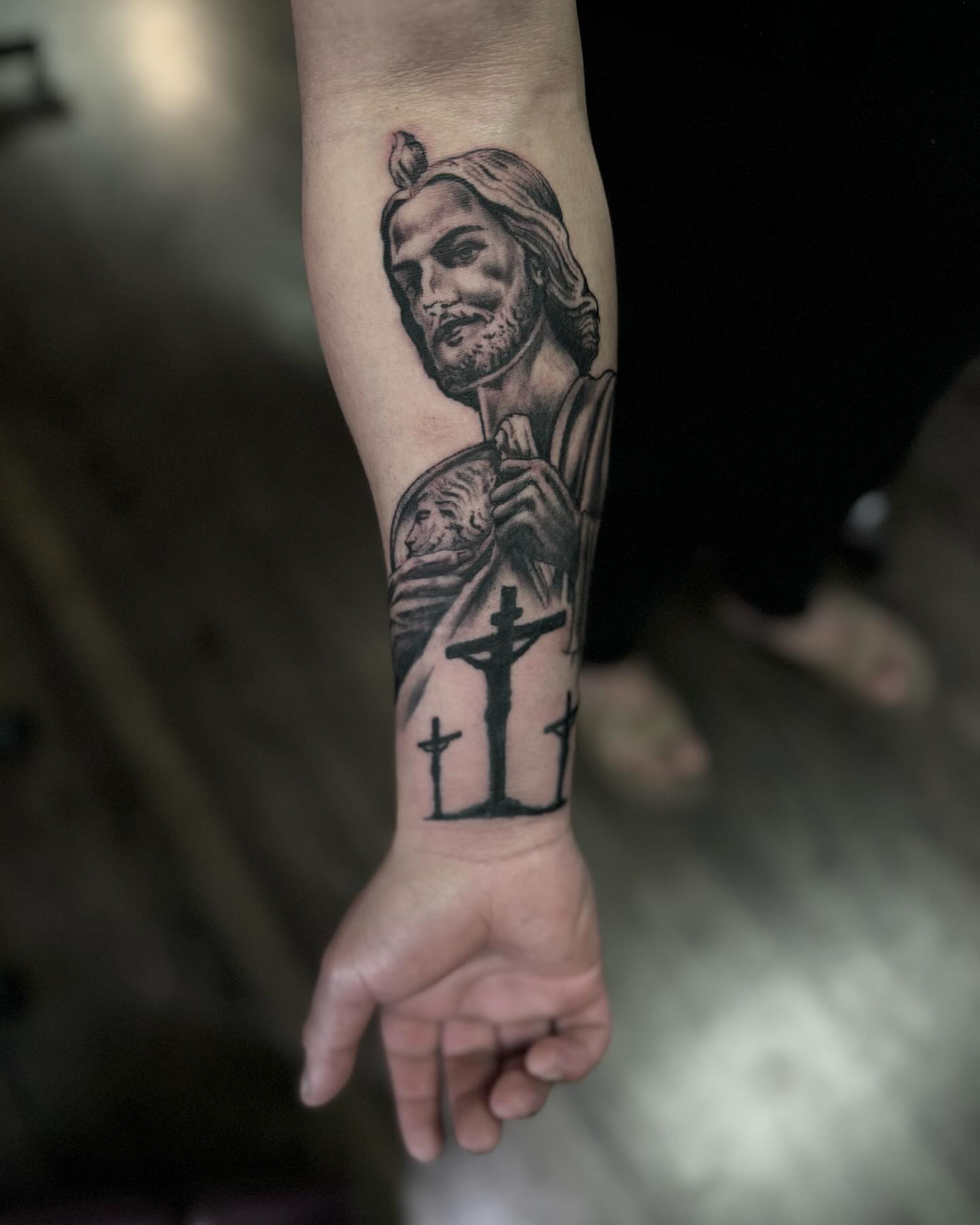 Tattoo by @sezarutattoos — black_and_grey