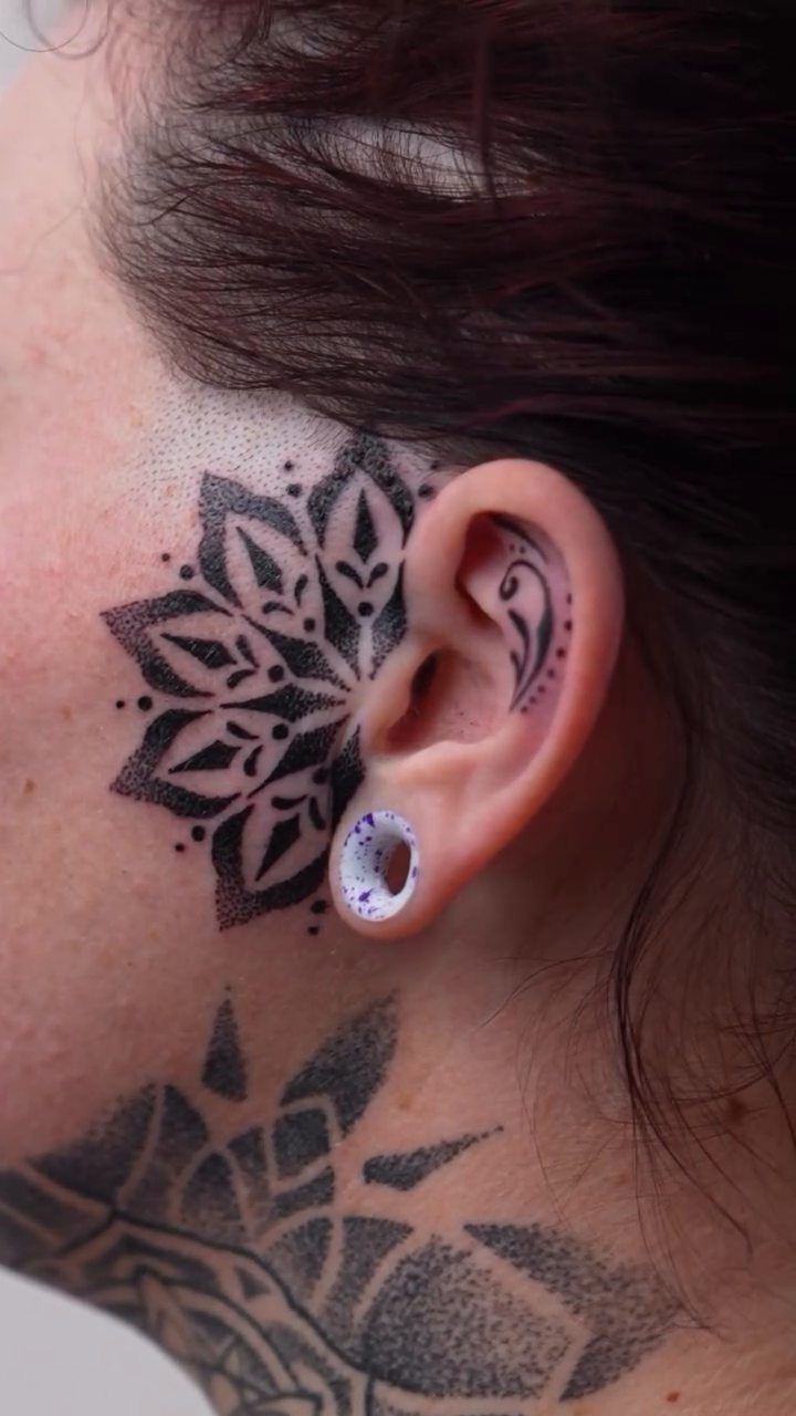 Tattoo by @nairadots — geometric, dotwork