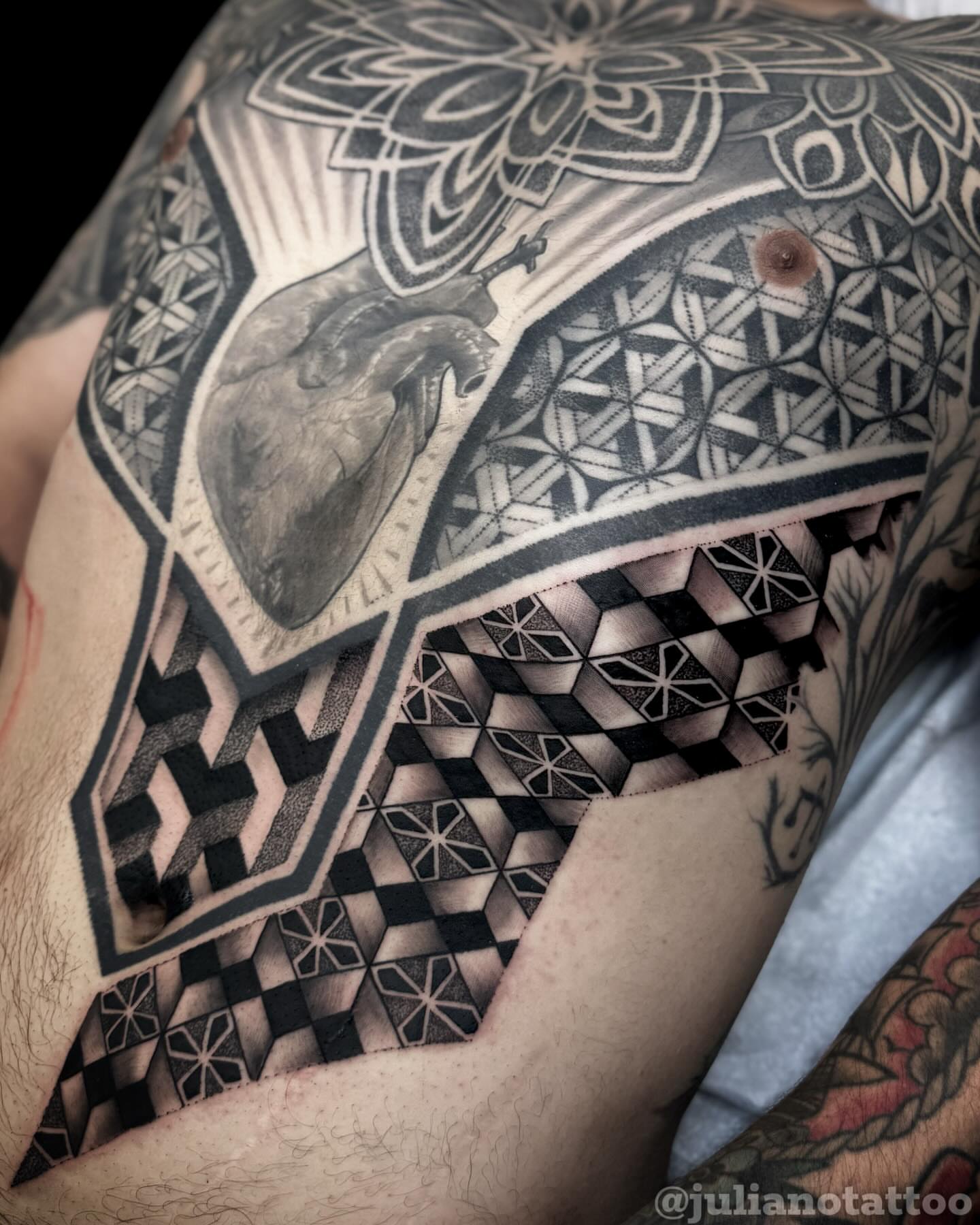 Tattoo by @julianotattoo — black_and_grey, geometric