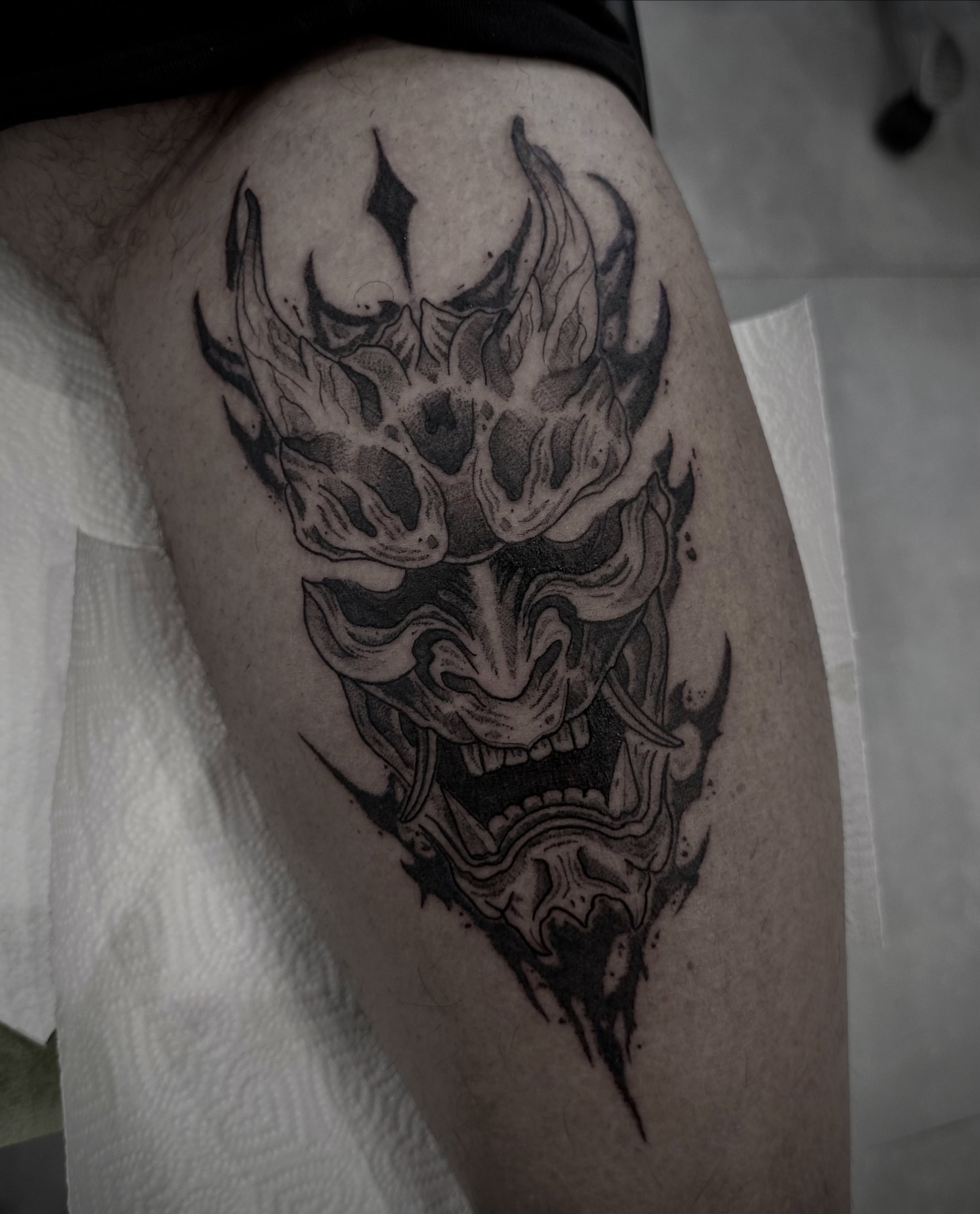 Tattoo by @tristvn_ttt — black_and_grey