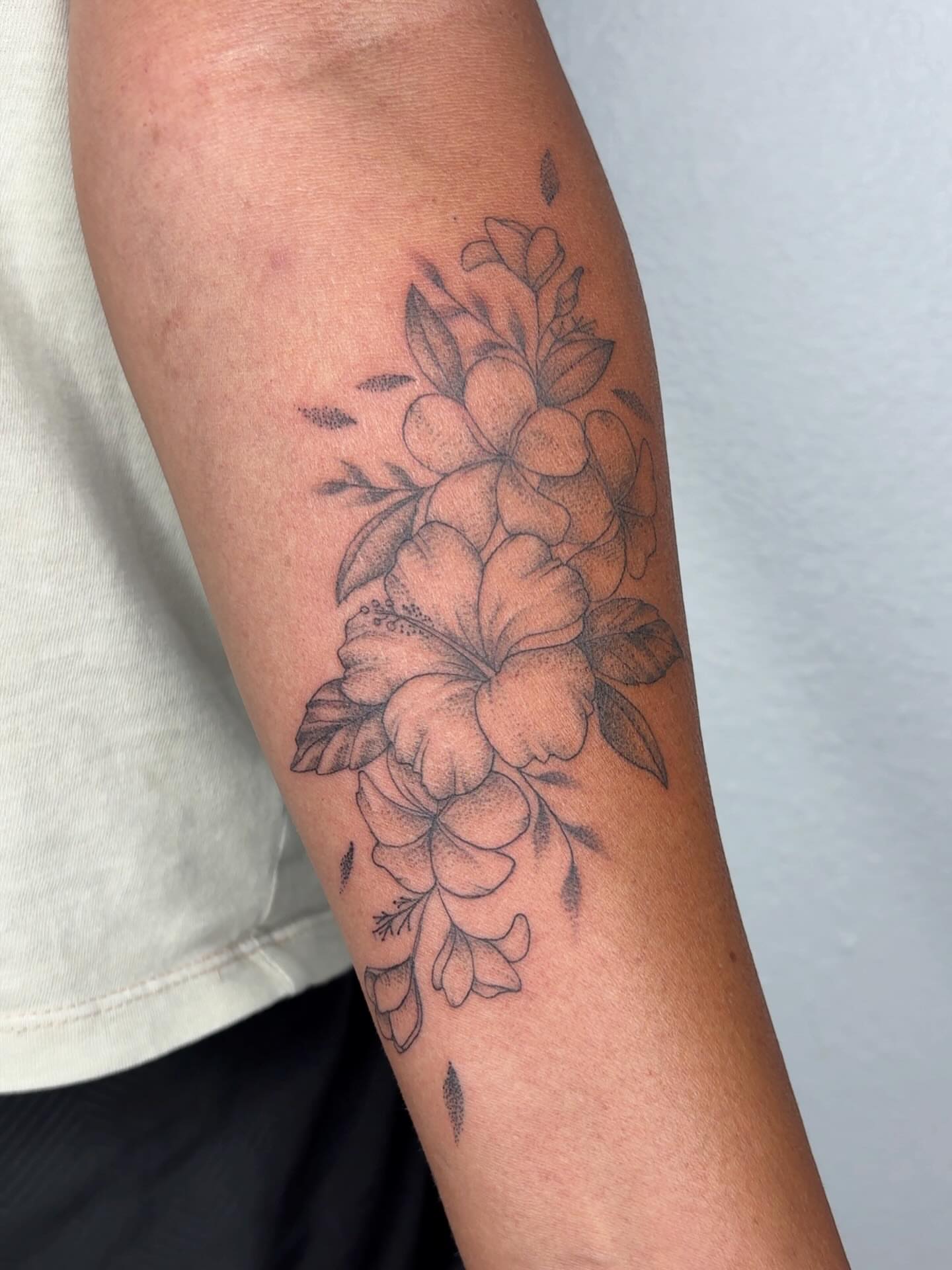 Hibiscus flowers black and grey tattoo on the forearm by Priscila - HAWAII TATTOO