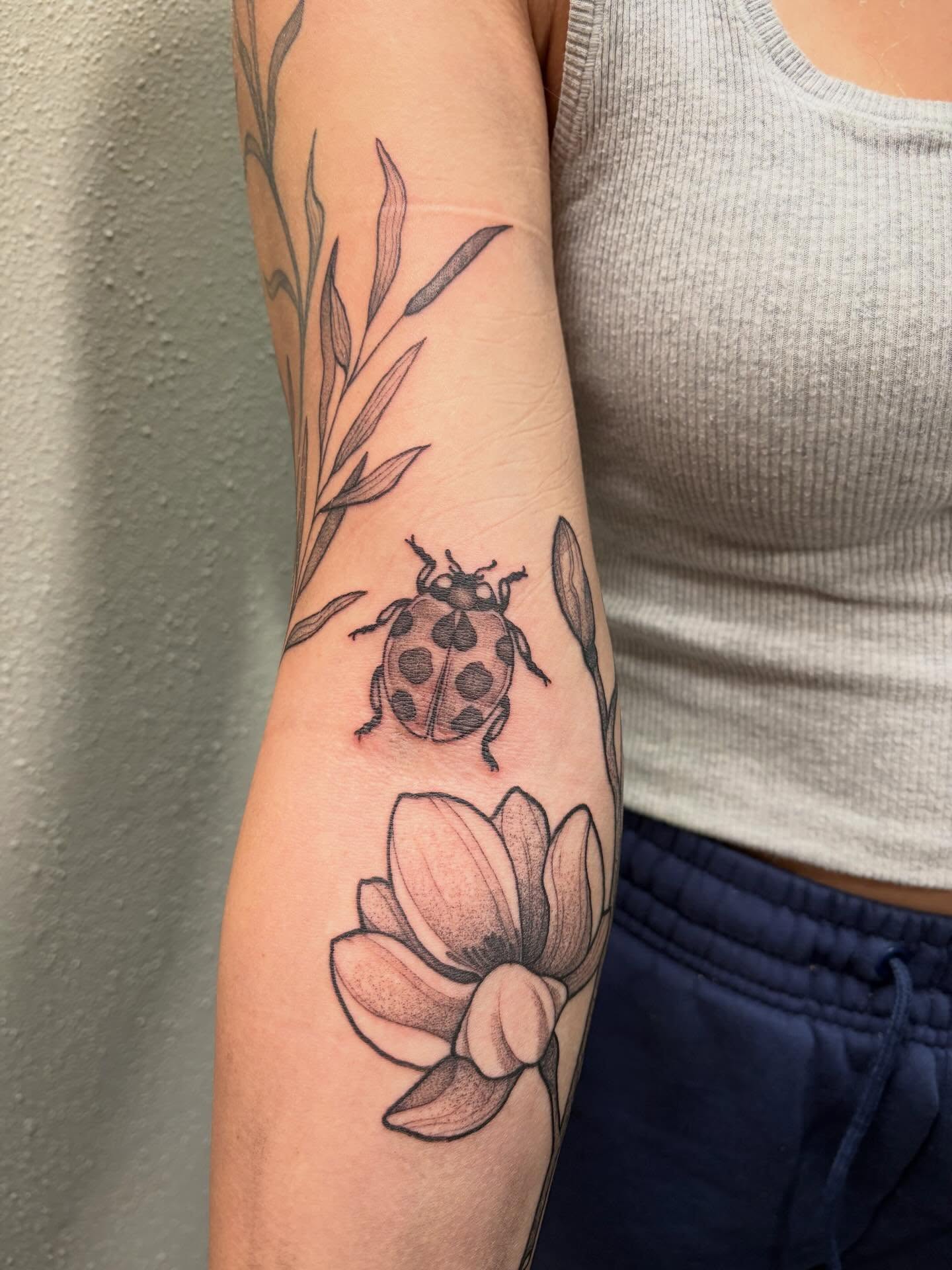 Tattoo by @snewbietattoos — dotwork, realism