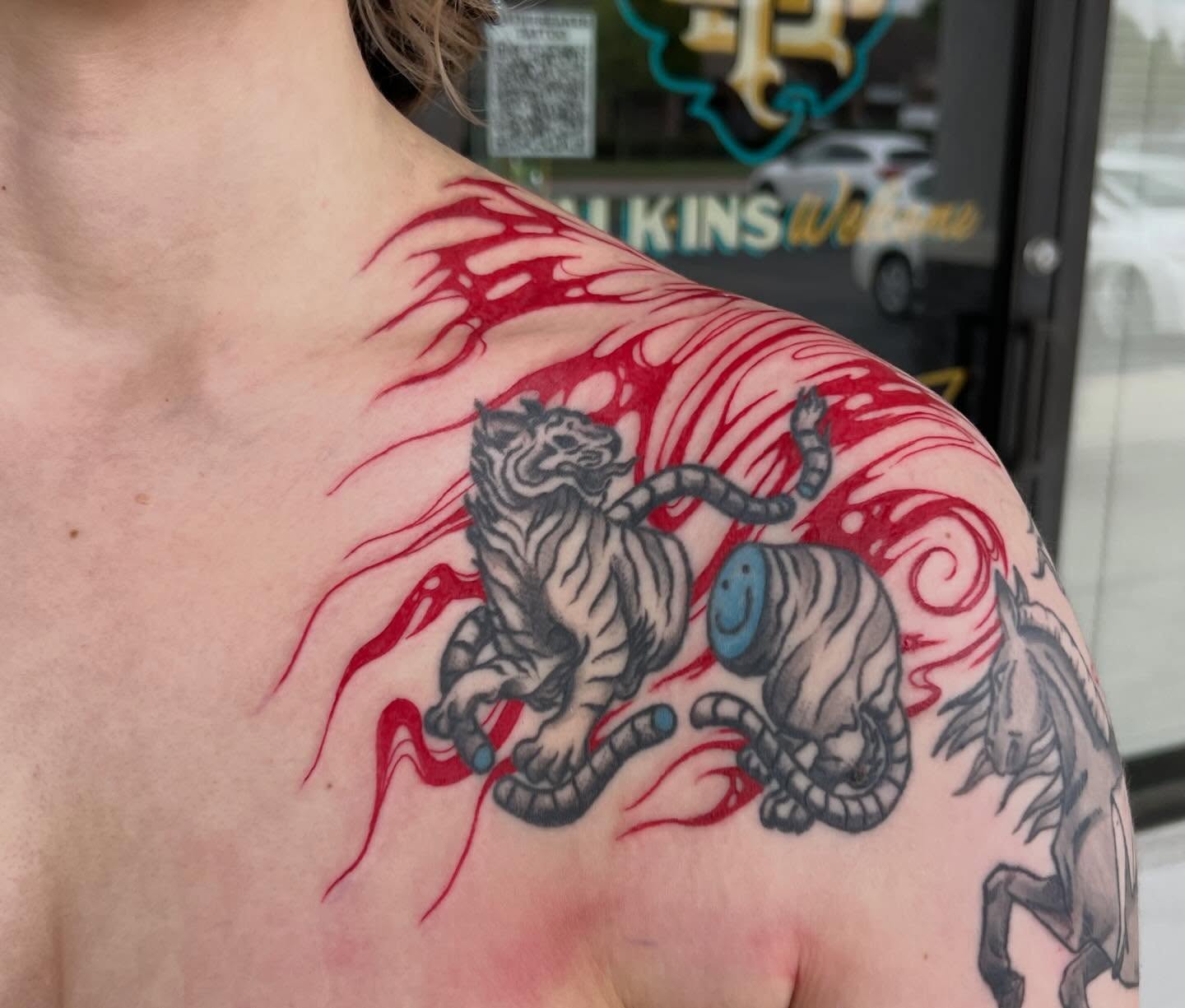 Tiger and octopus japanese irezumi tattoo on the shoulder by Callie πͺ