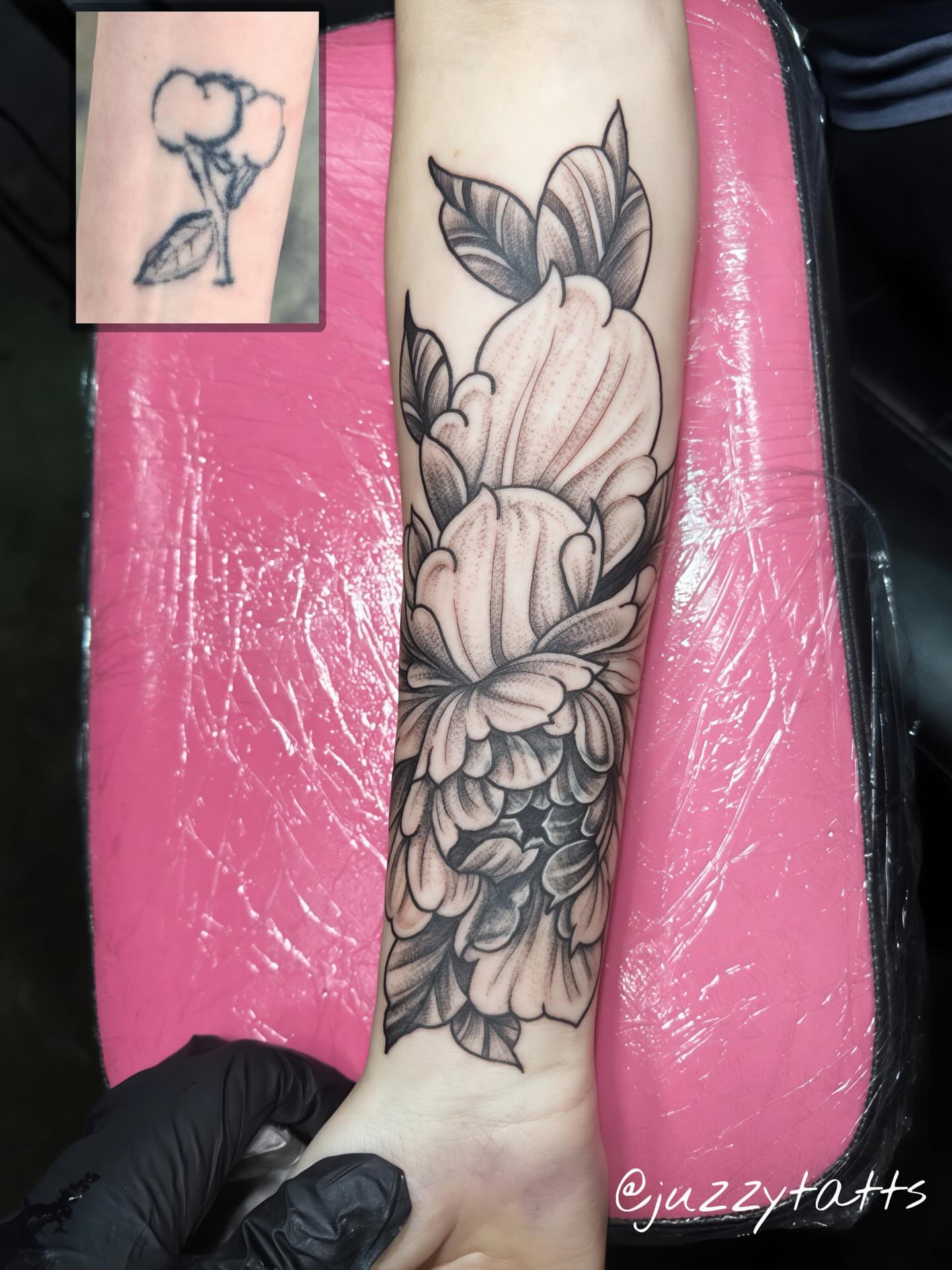 Tattoo by @juzzytatts — black_and_grey