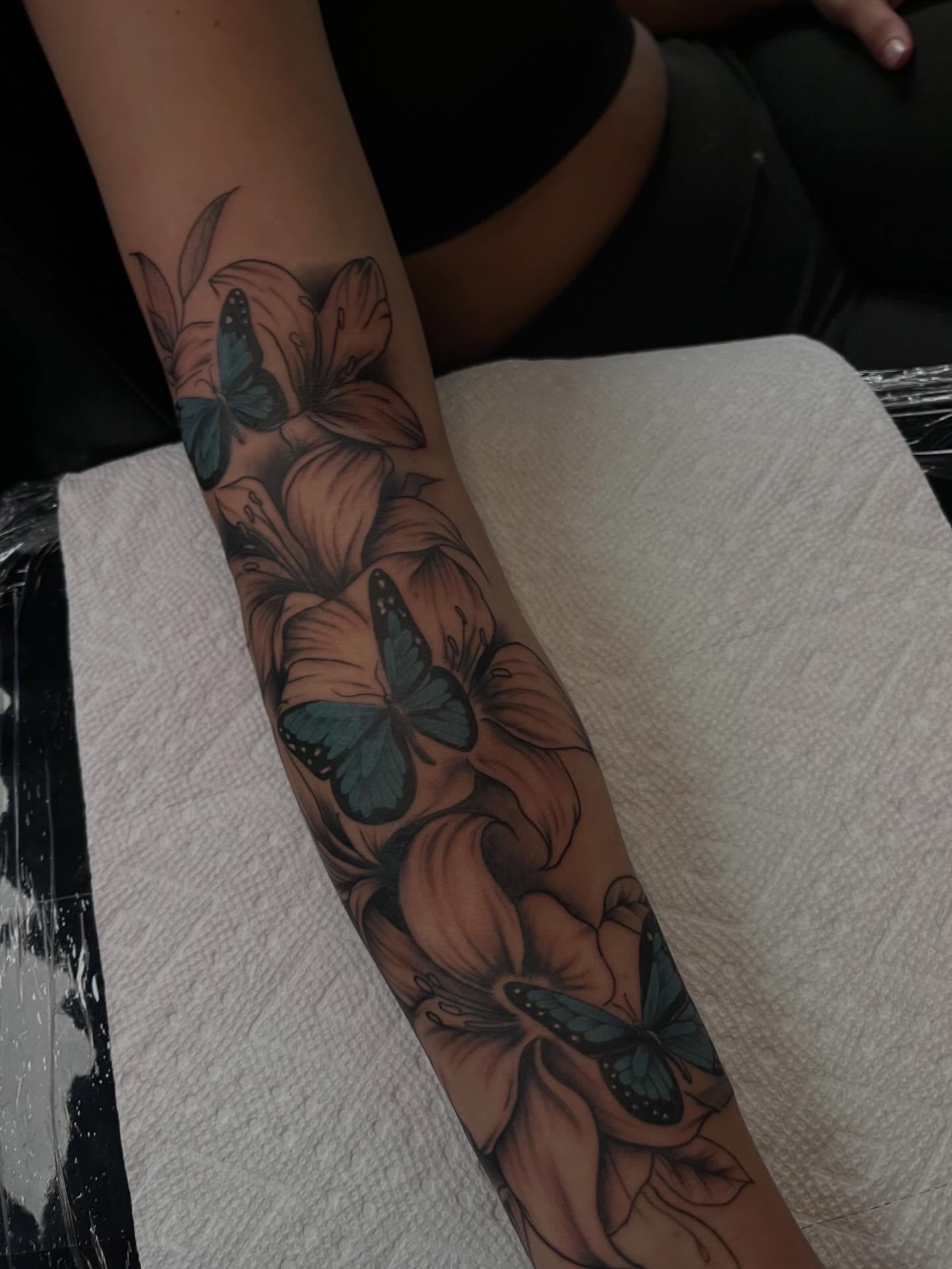 Tattoo by @mischiefinkparlor18 — realism