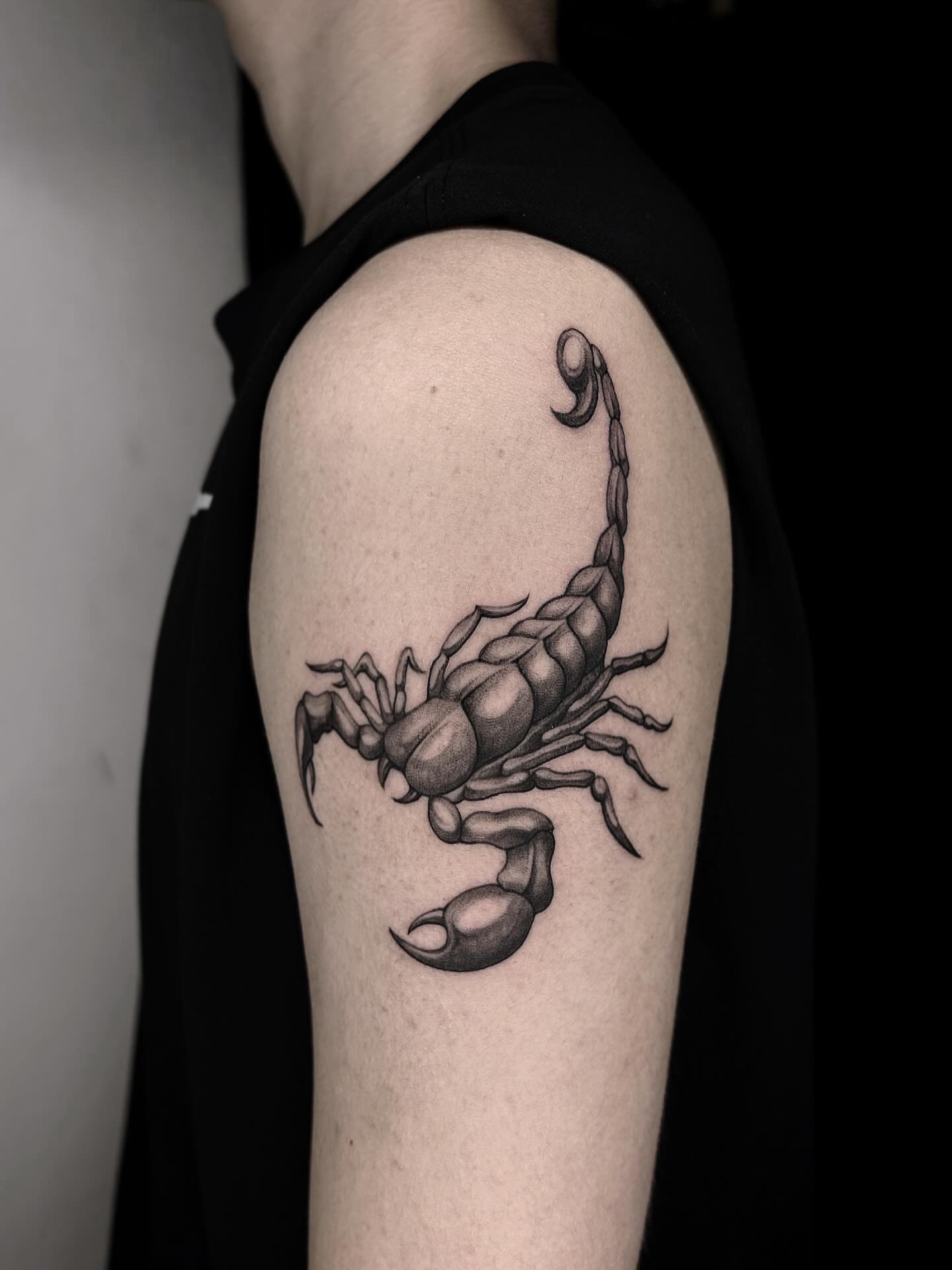 Tattoo by @tamilia_howall — black_and_grey