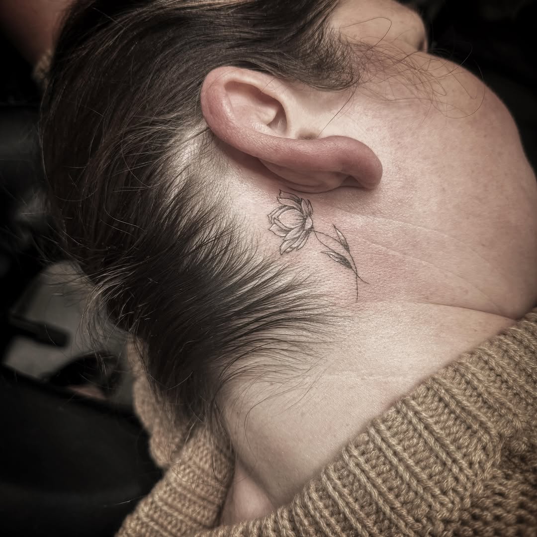 Tattoo by @linework_lacey — black_and_grey