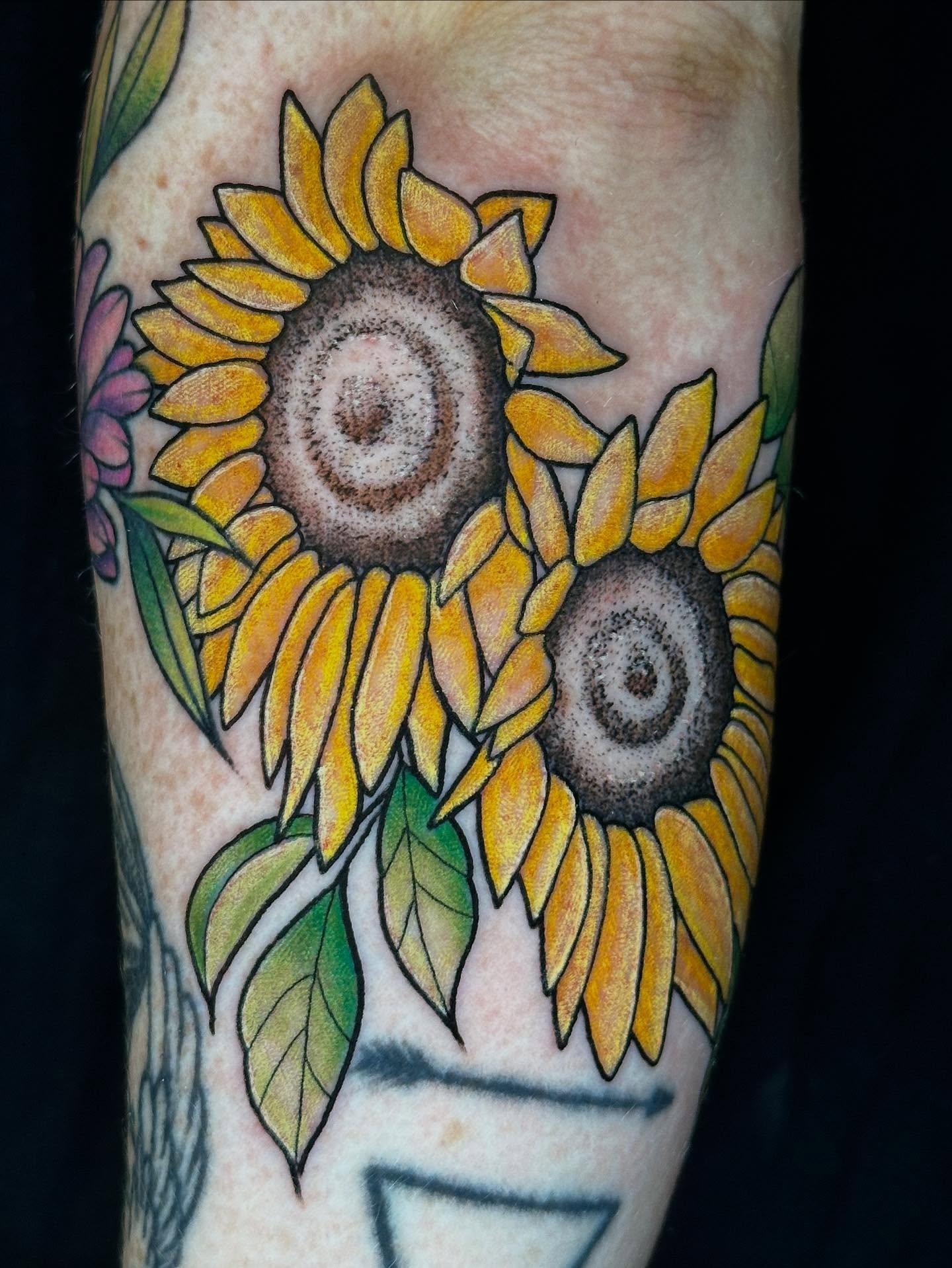 Sunflowers dotwork tattoo on the forearm by 𝕳𝖆𝖓𝖓𝖆𝖍 𝕮𝖆𝖓𝖋𝖎𝖊𝖑𝖉 ✨ Memphis Tattoo Artist, Memphis, Tennessee