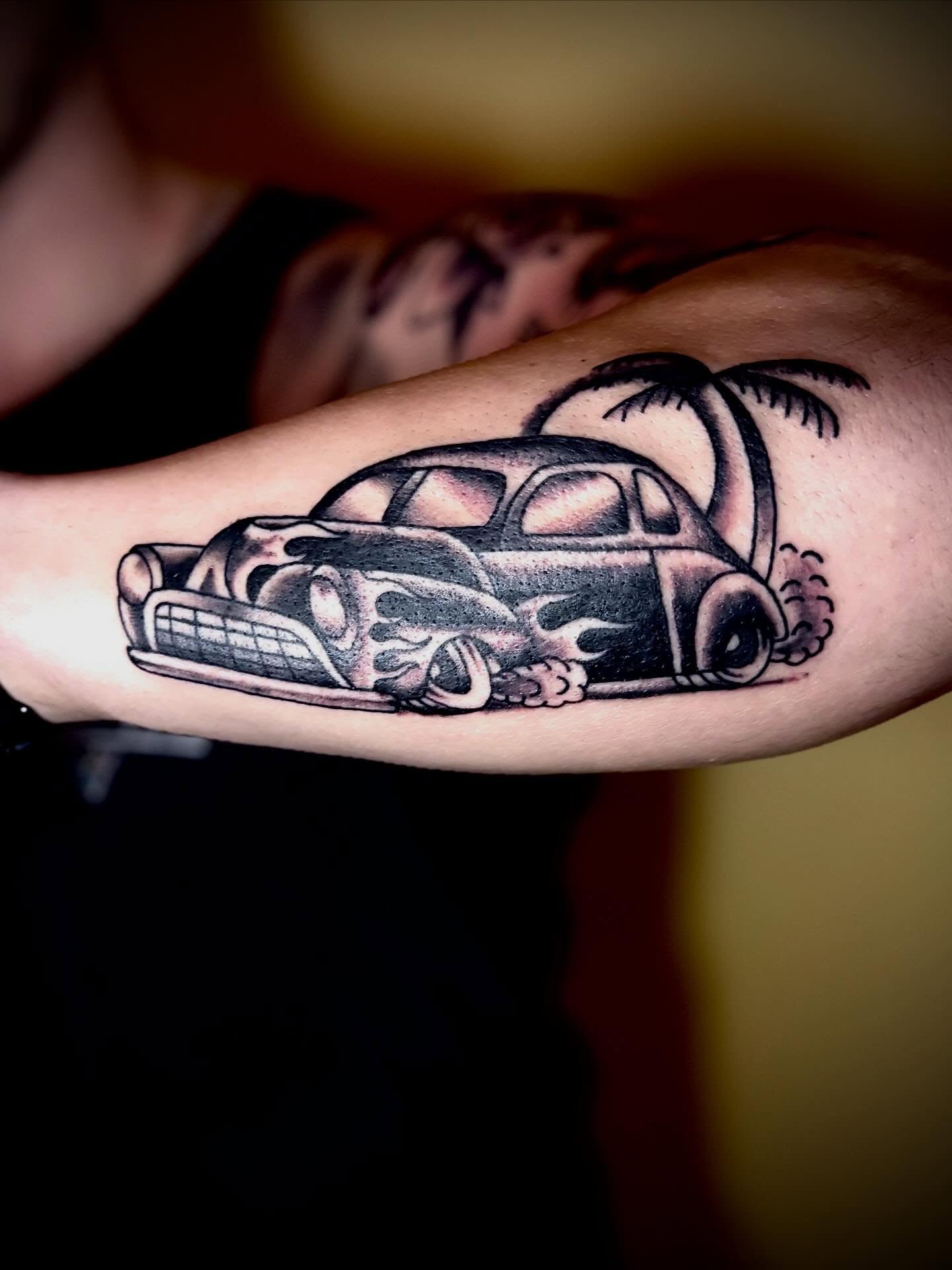 Tattoo by @jddoestattoos — black_and_grey