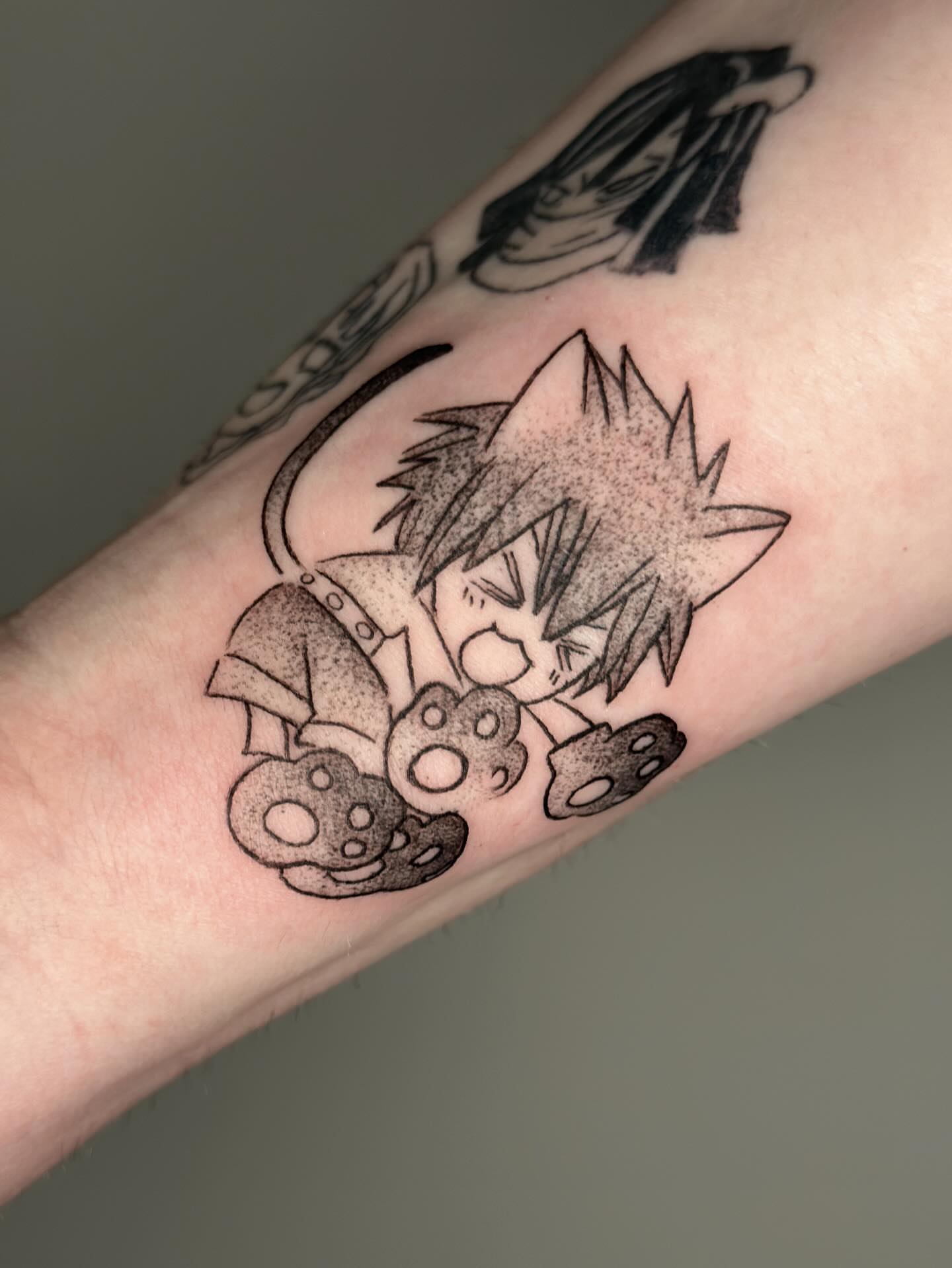 Tattoo by @kkimnida — dotwork