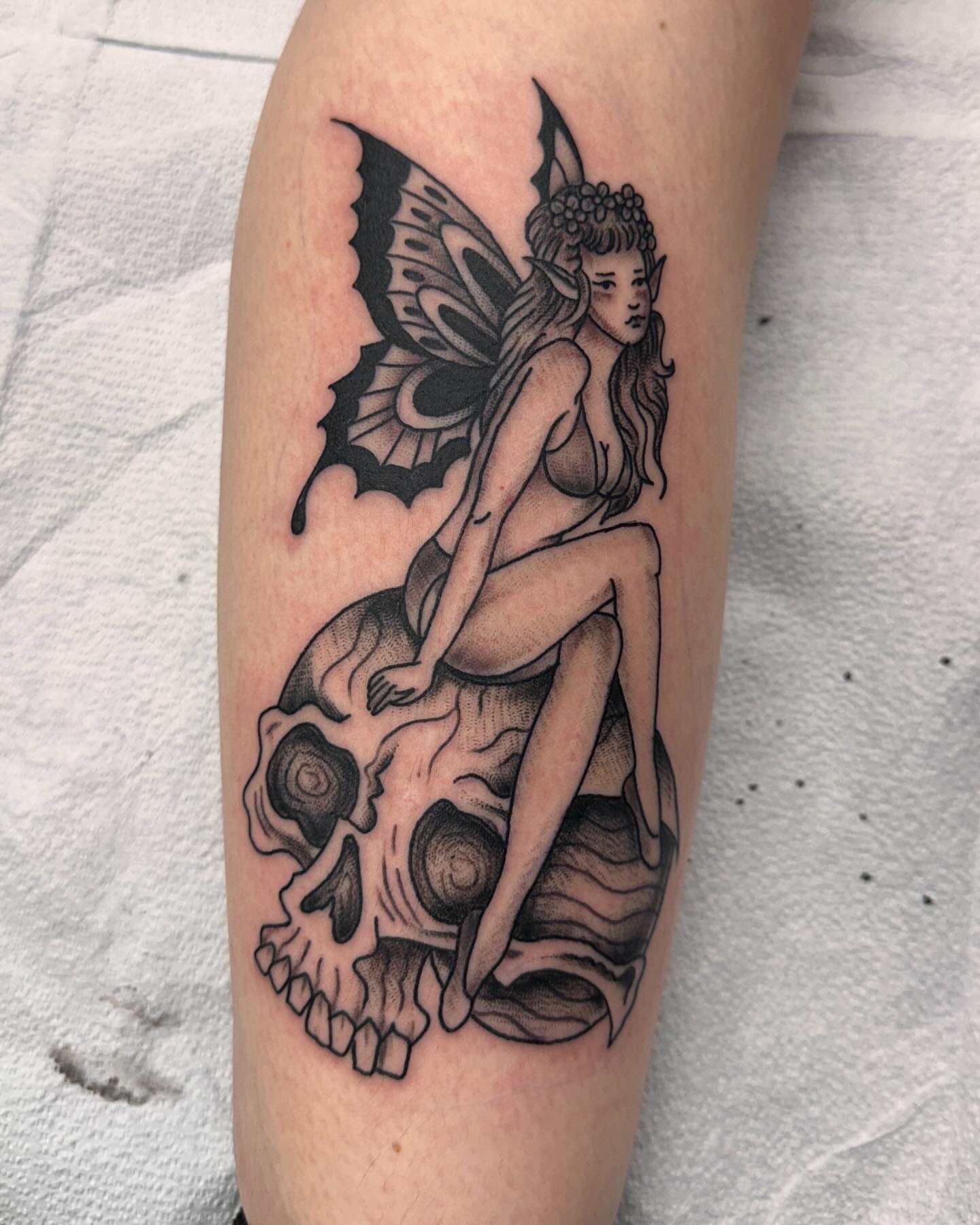 Tattoo by @filstergram — black_and_grey, dotwork
