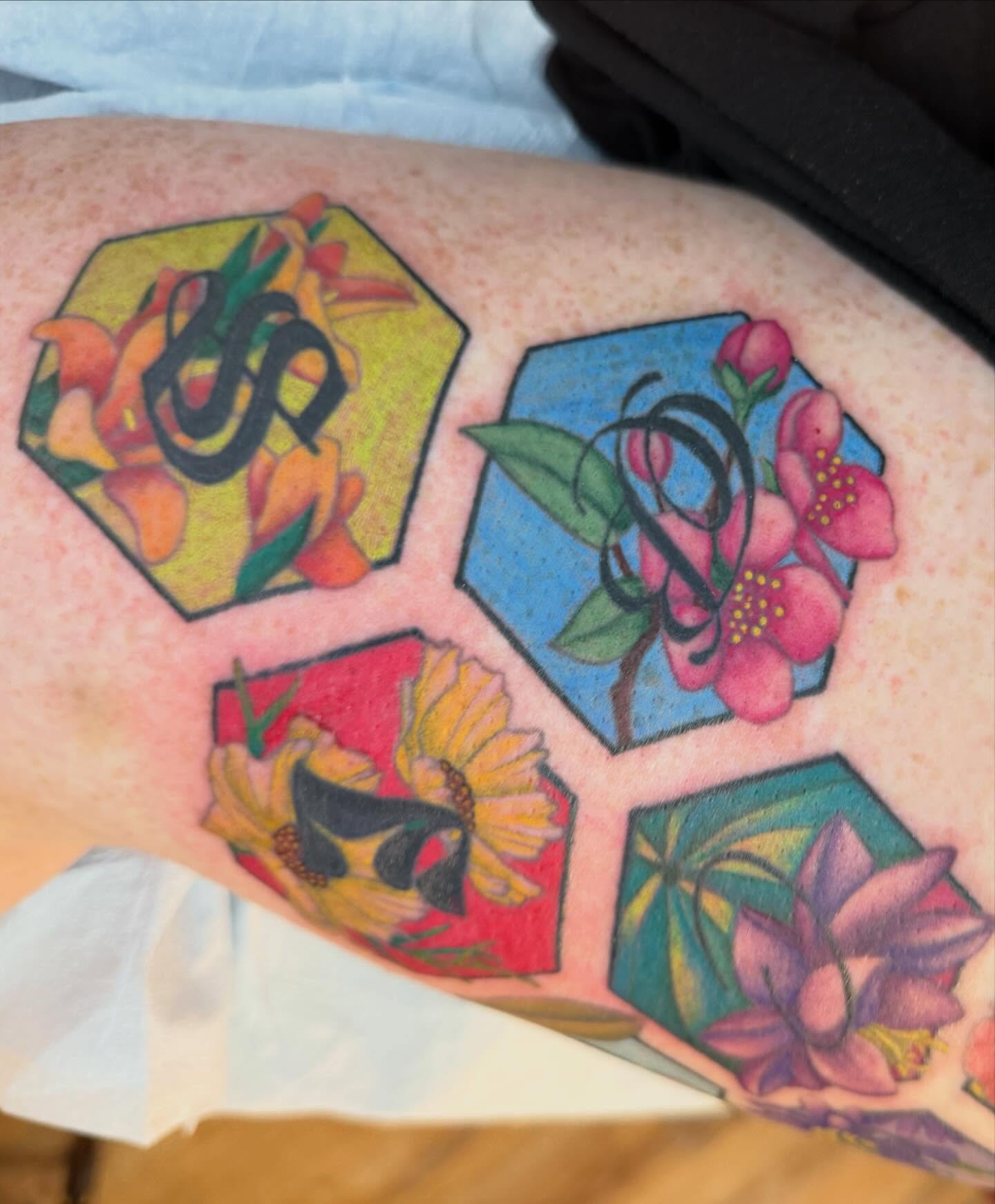 Tattoo by @rockylovetattoos — geometric