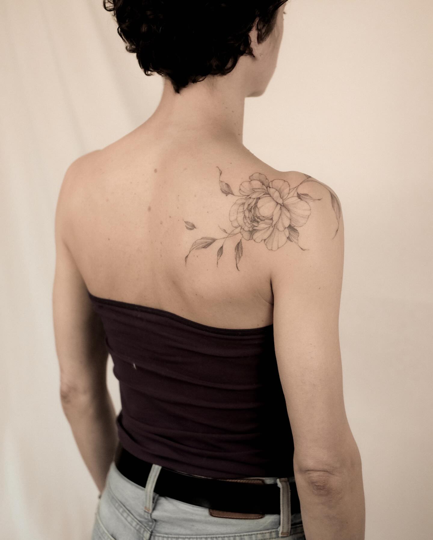 Tattoo by @meutattoo — black_and_grey