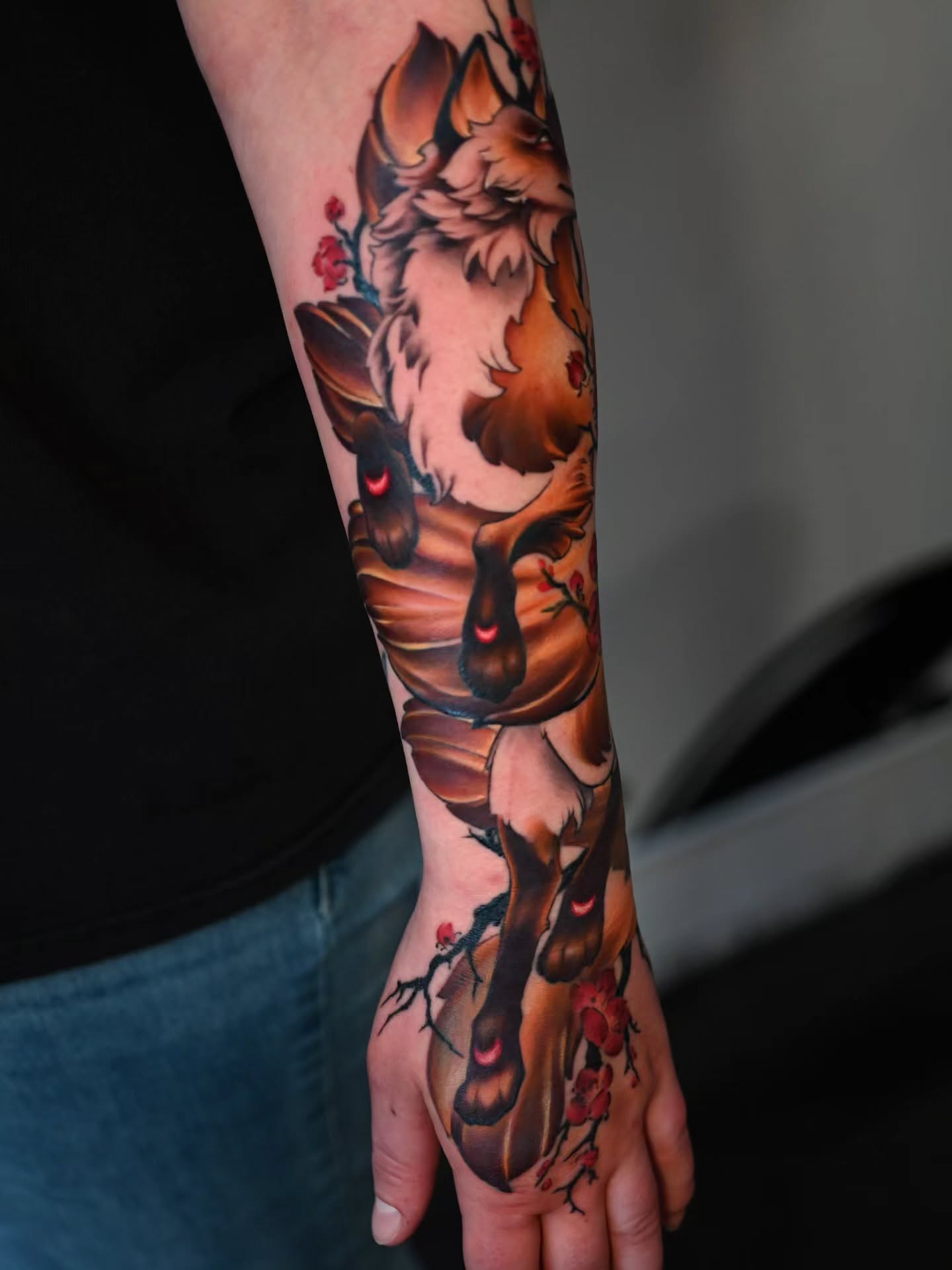 Tattoo by @banxamilli — realism, dotwork