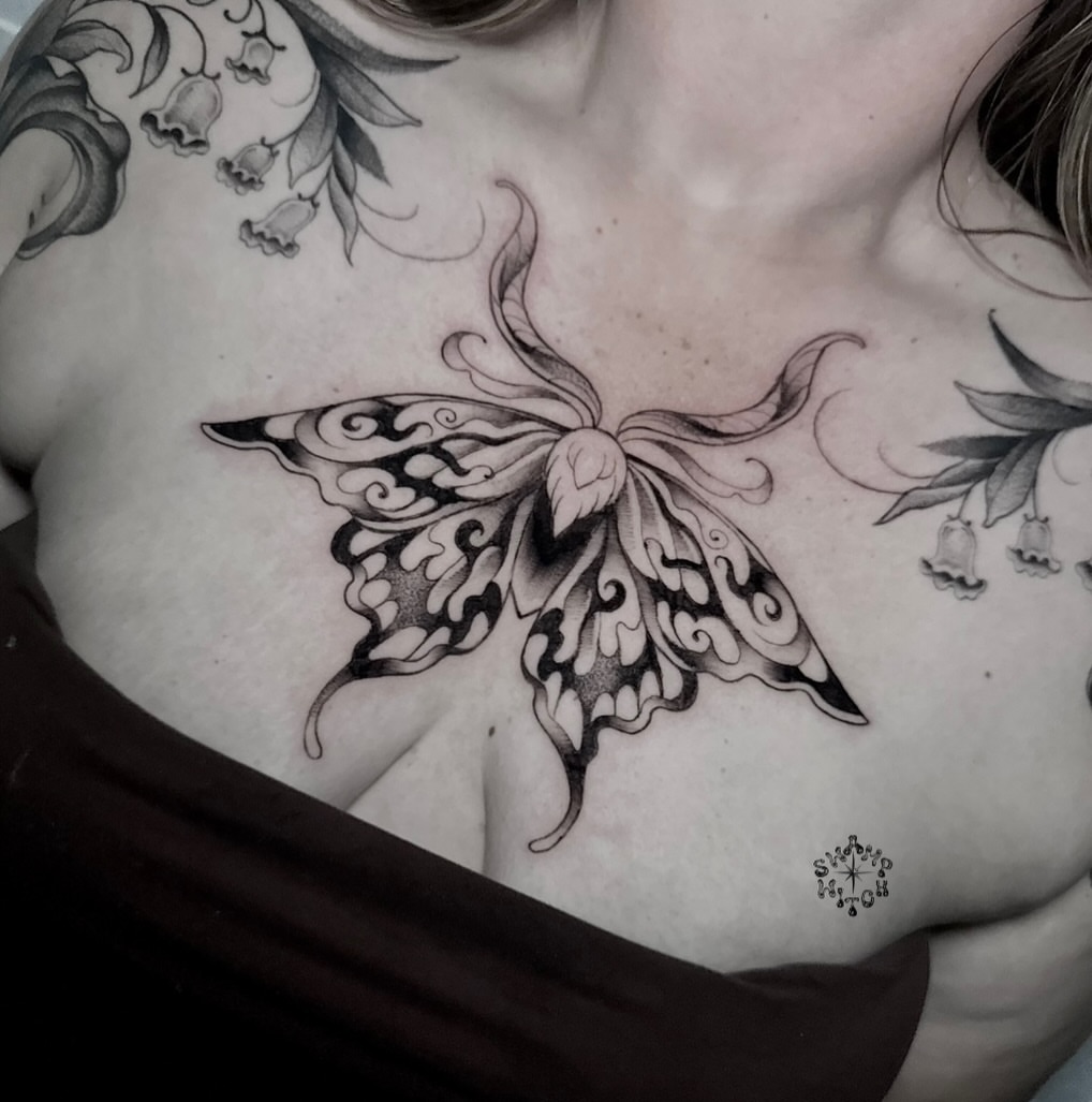 Tattoo by @swamp.witch.tattoos โ black_and_grey, ornamental