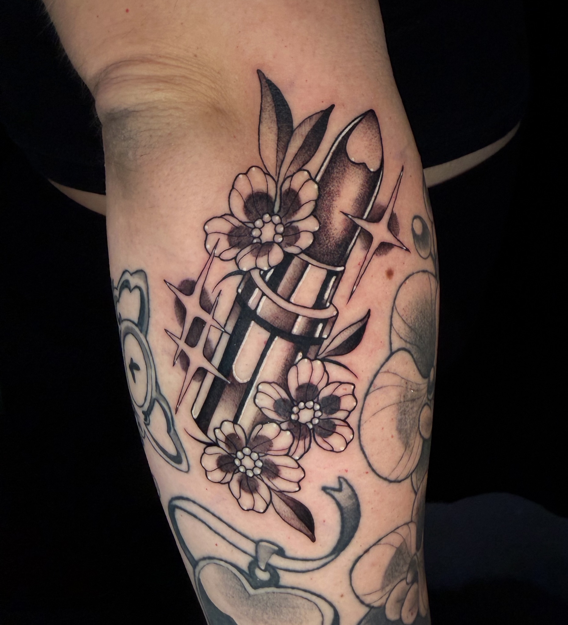Tattoo by @zoeysageink — black_and_grey