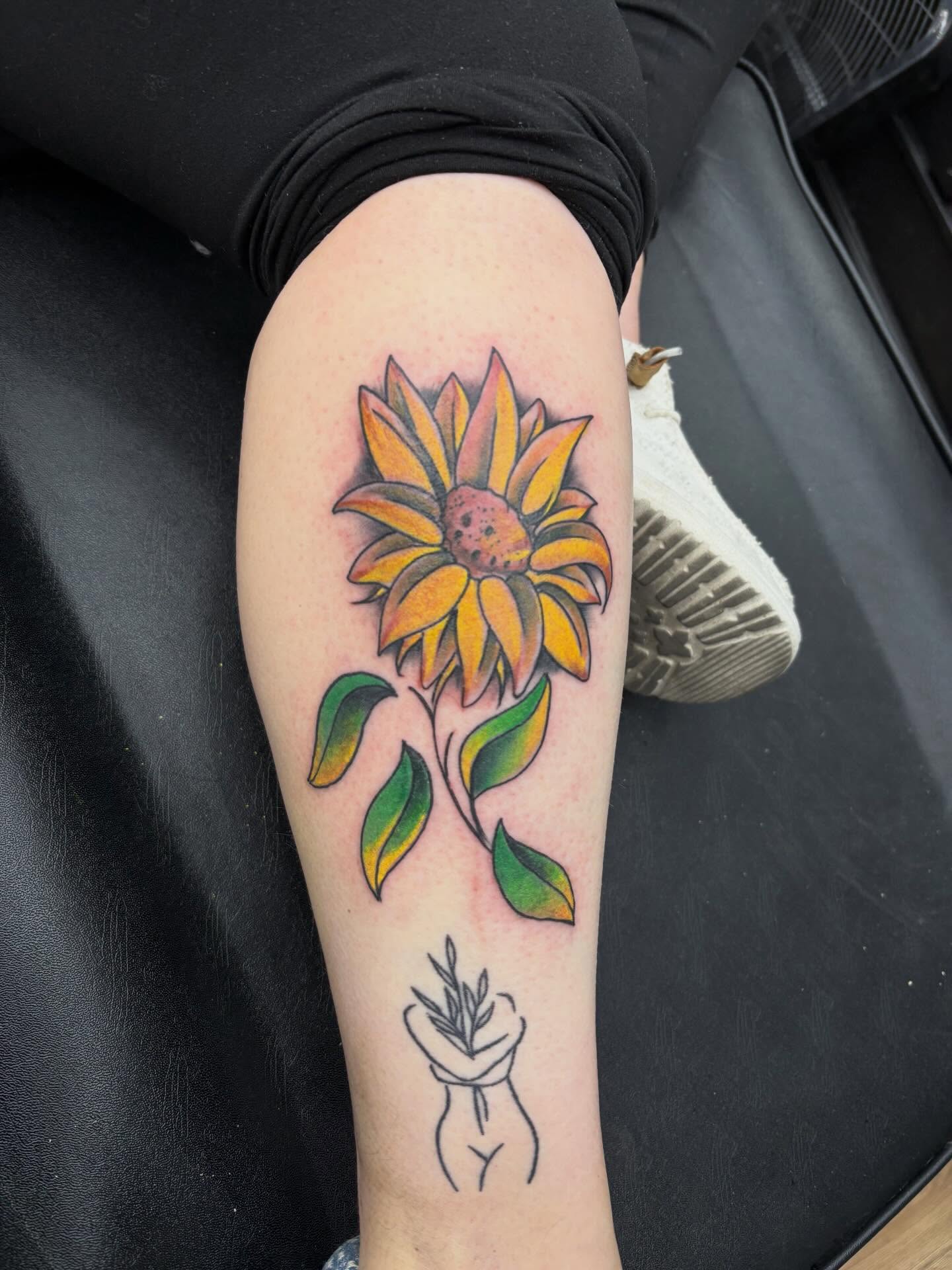 Tattoo by @tommygunz_tatt00er — american_traditional