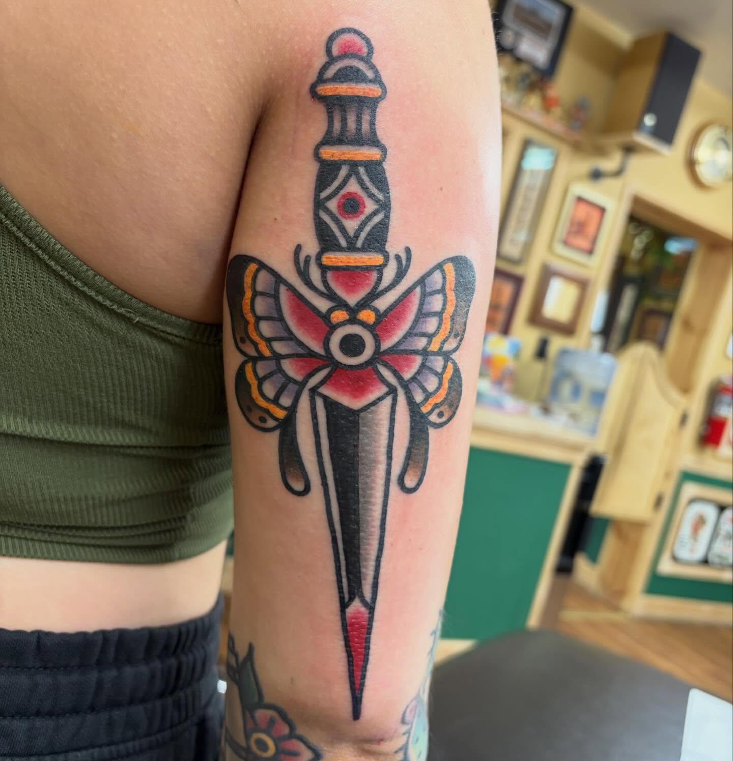 Tattoo by @adriangodoy84 — american_traditional