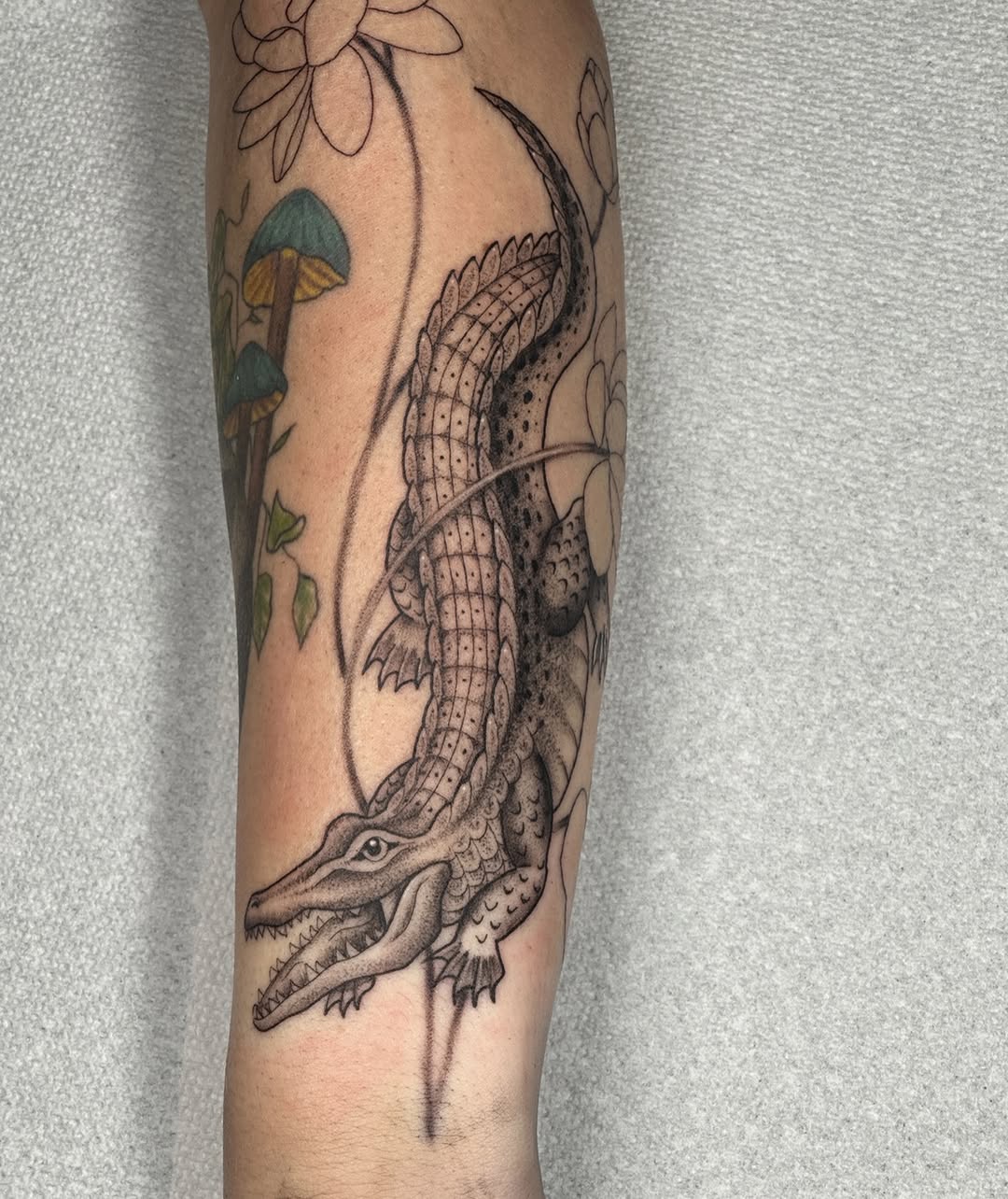 Tattoo by @nicolettemadlyne — black_and_grey, dotwork