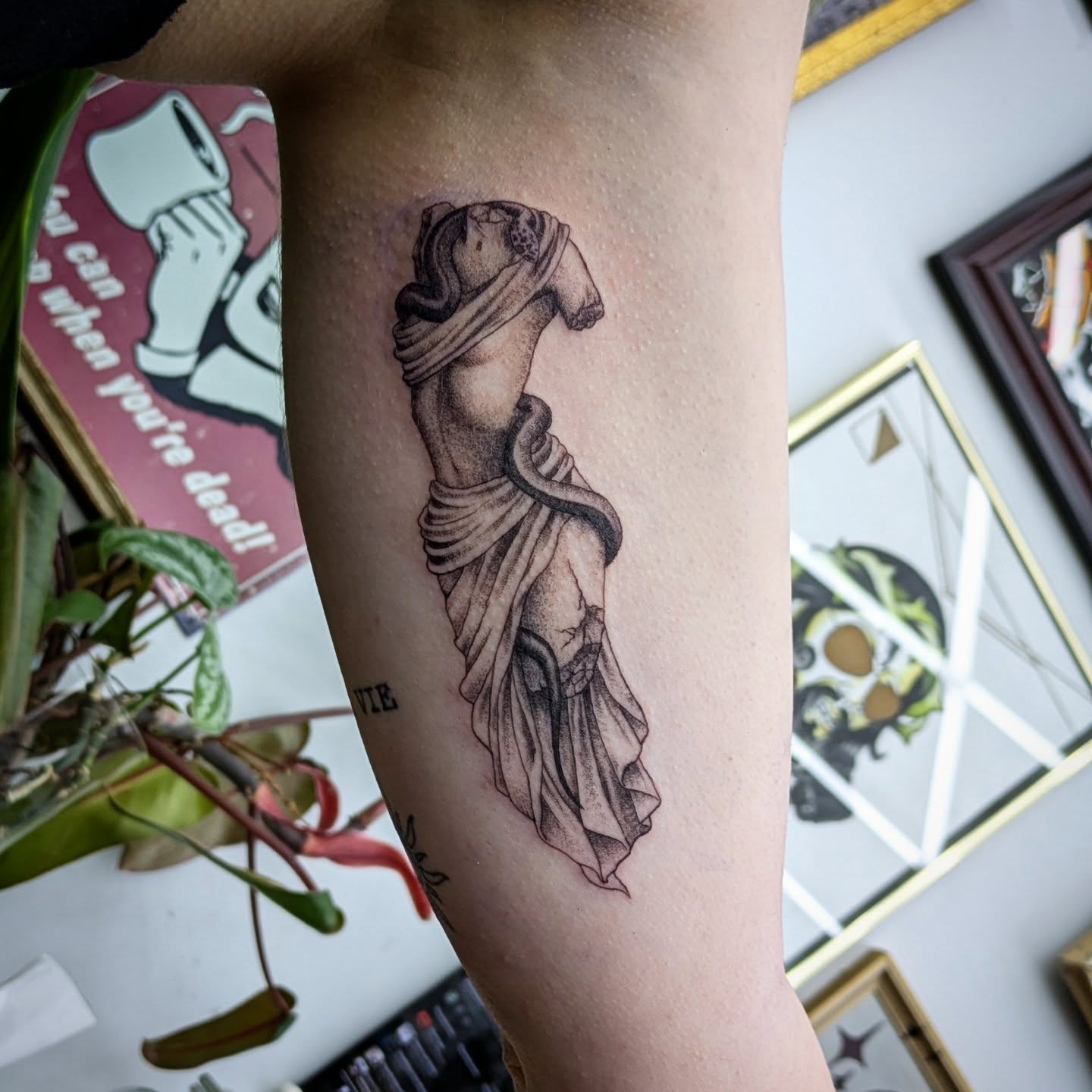 Tattoo by @alizee_tattoo — black_and_grey