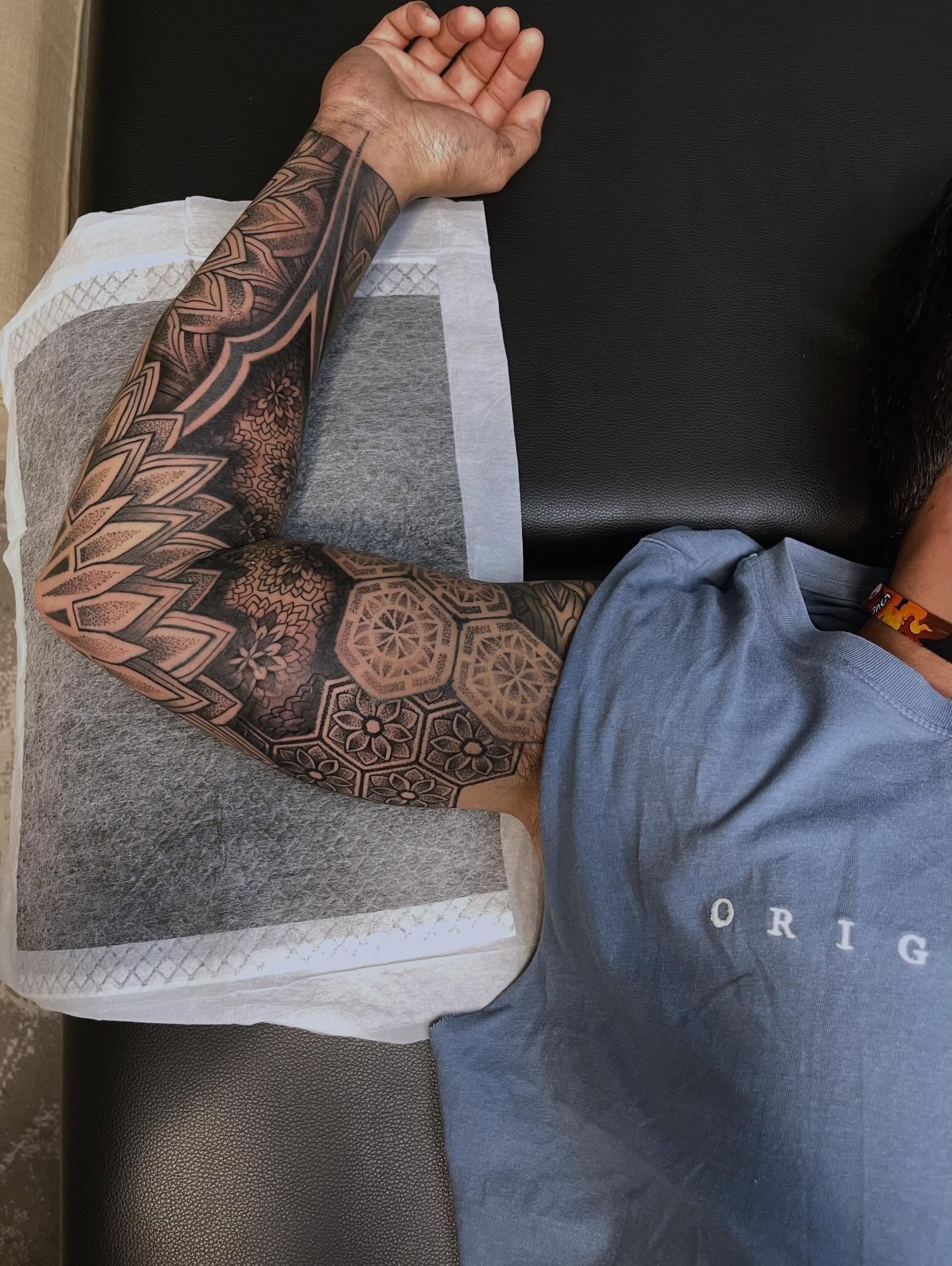 Tattoo by @russellefandialan — geometric