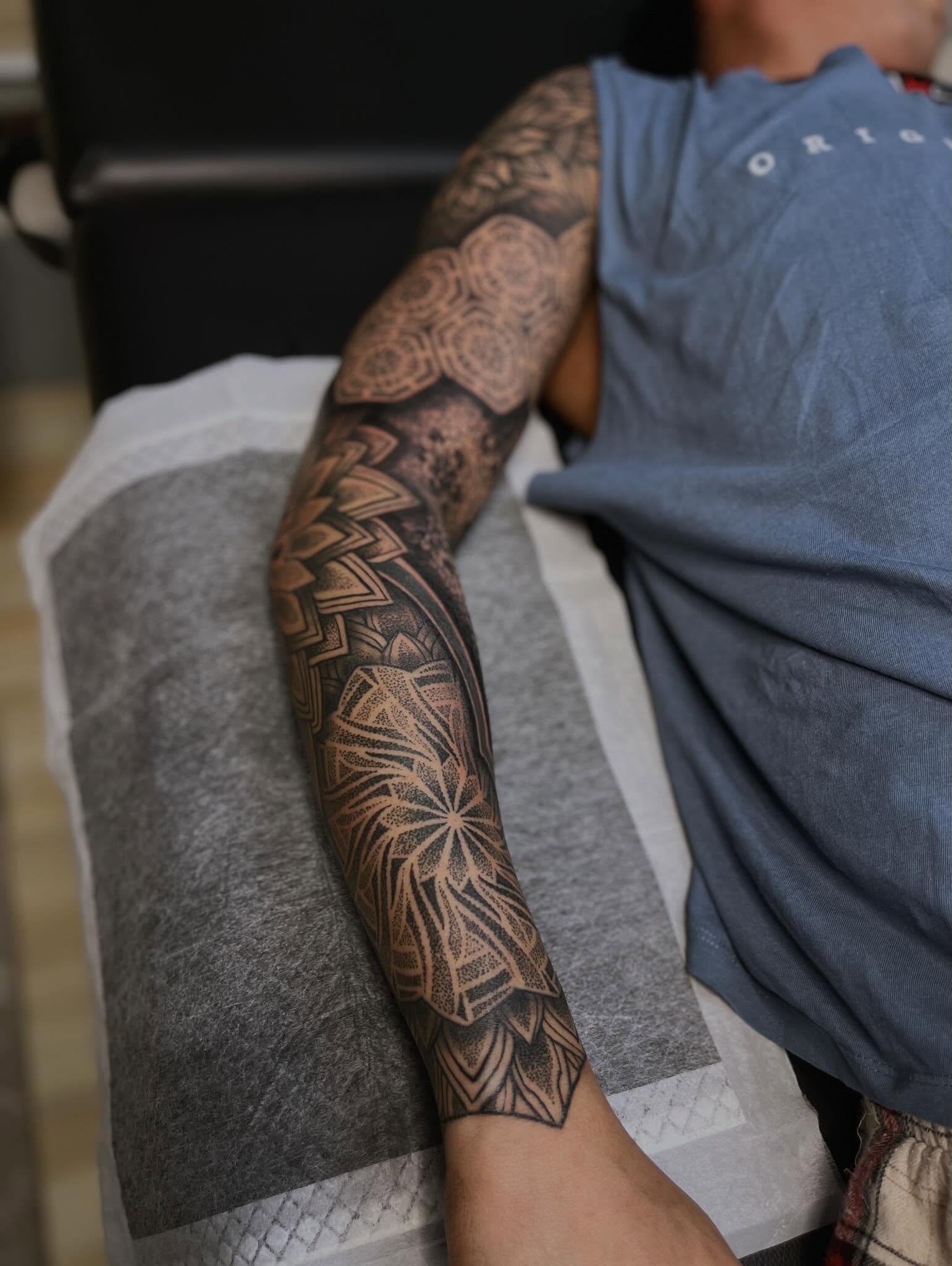 Tattoo by @russellefandialan — dotwork, geometric