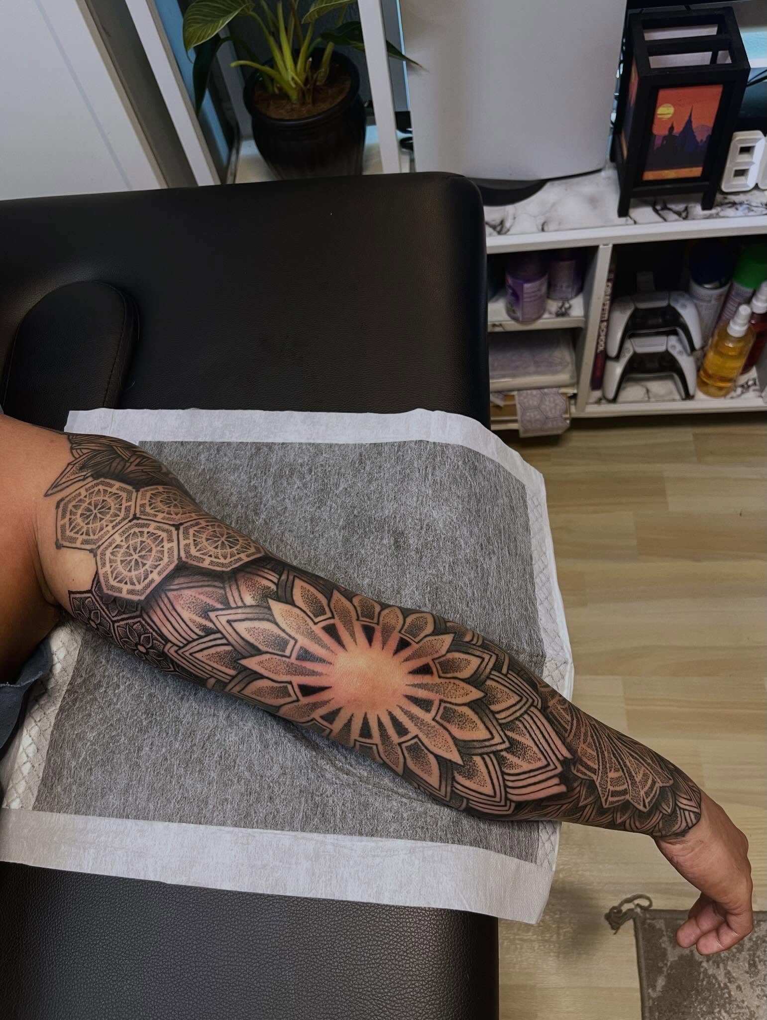 Tattoo by @russellefandialan — geometric