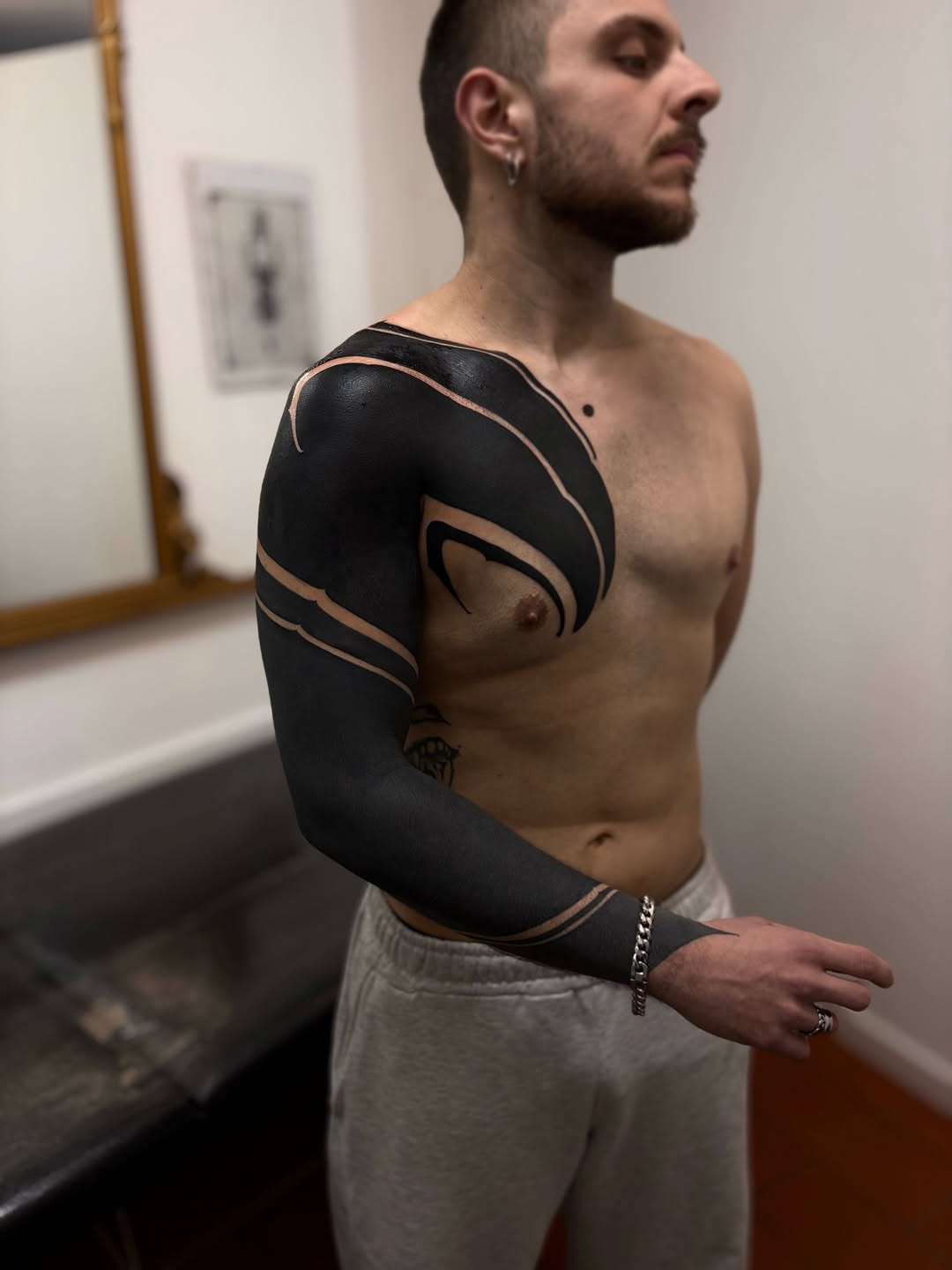 Tattoo by @azchiara — blackwork