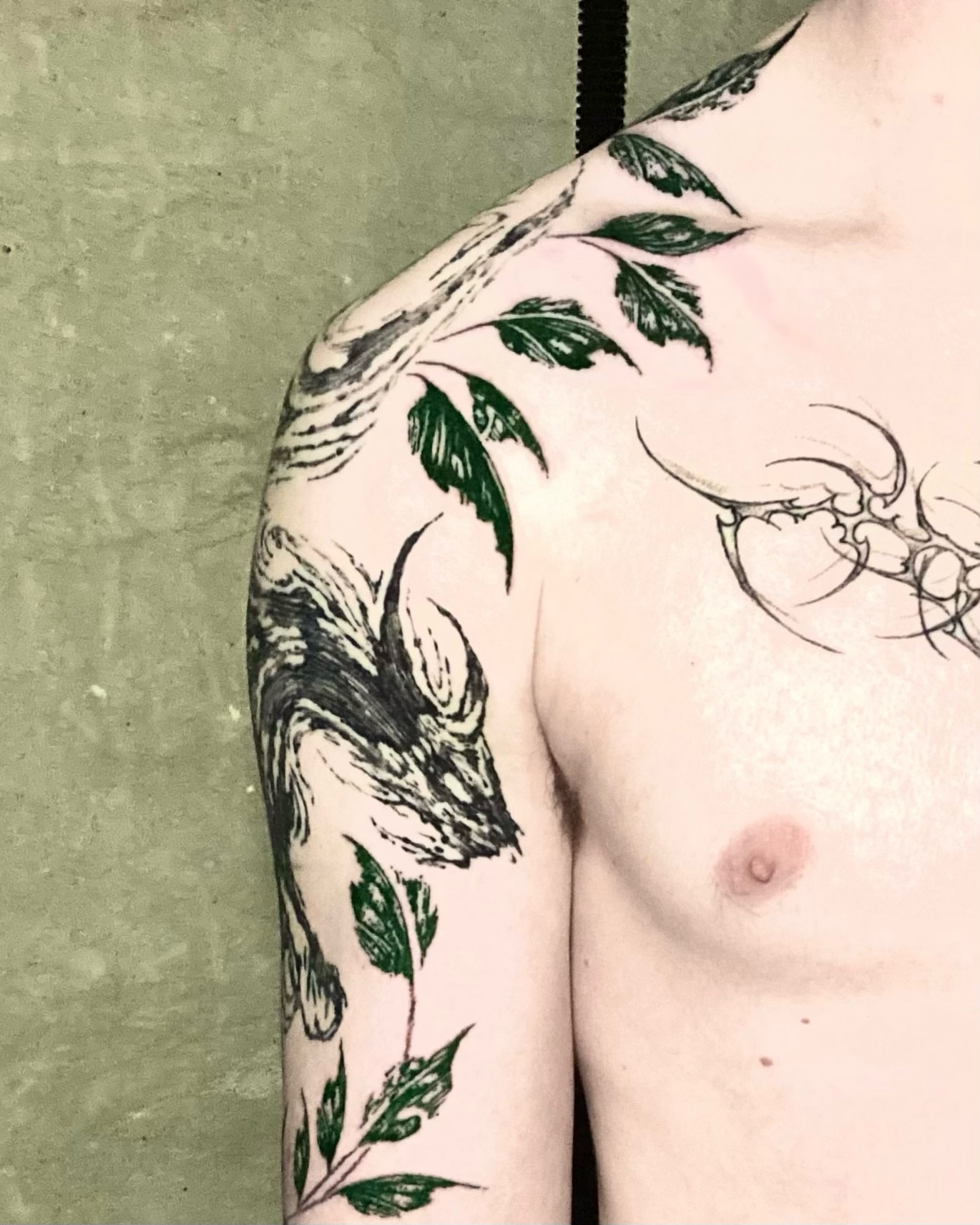 Tattoo by @moom_tattoo — black_and_grey