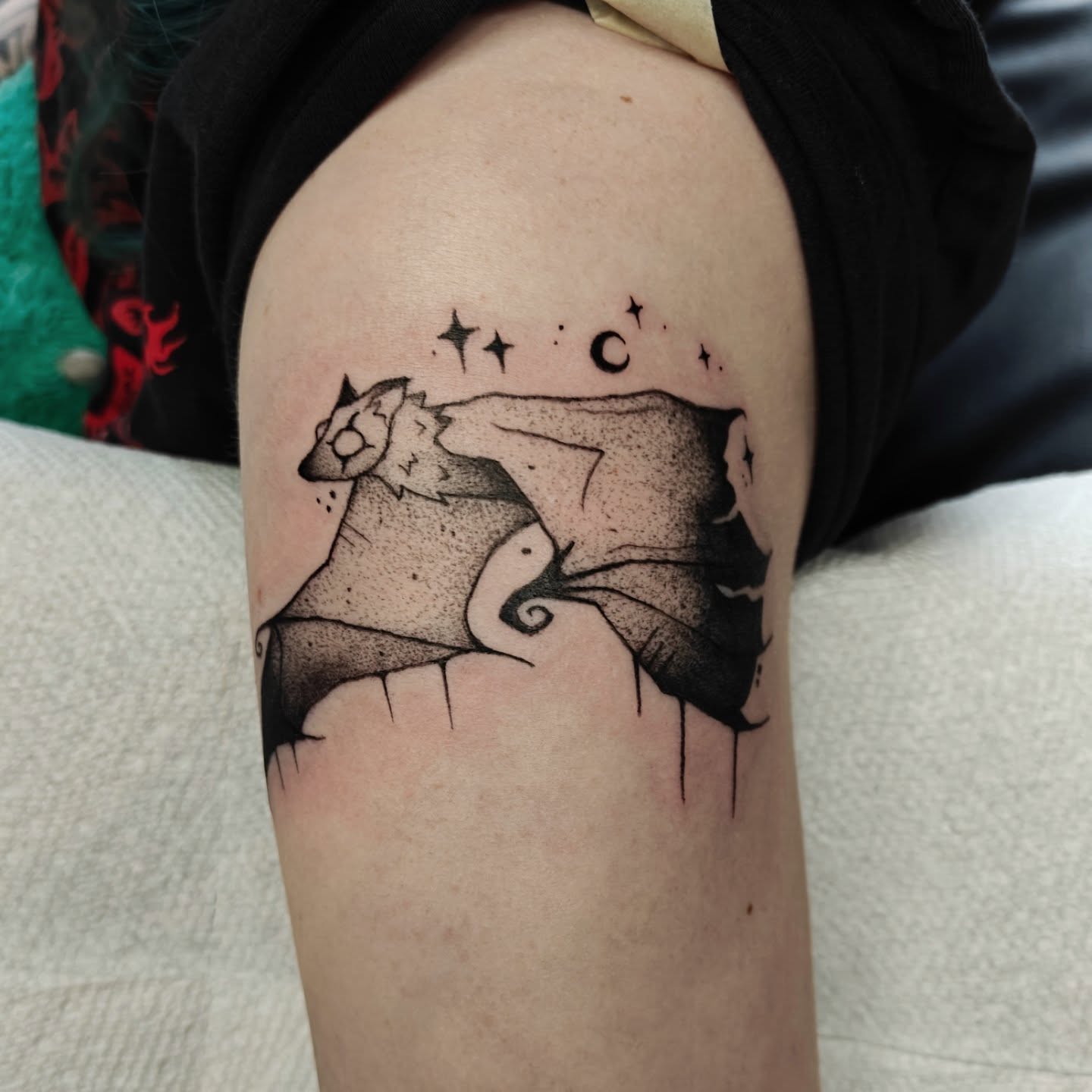 Bear and snake dotwork tattoo on the thigh by Meg
