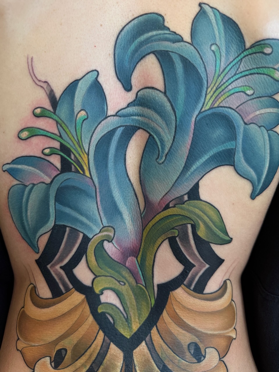 Tattoo by @meliis_eye — american_traditional, dotwork