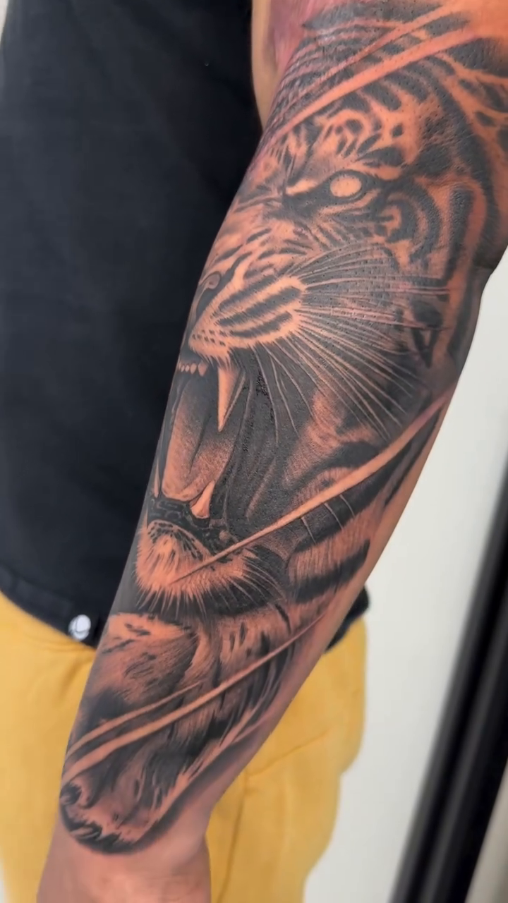 Tattoo by @7opez — realism, black_and_grey