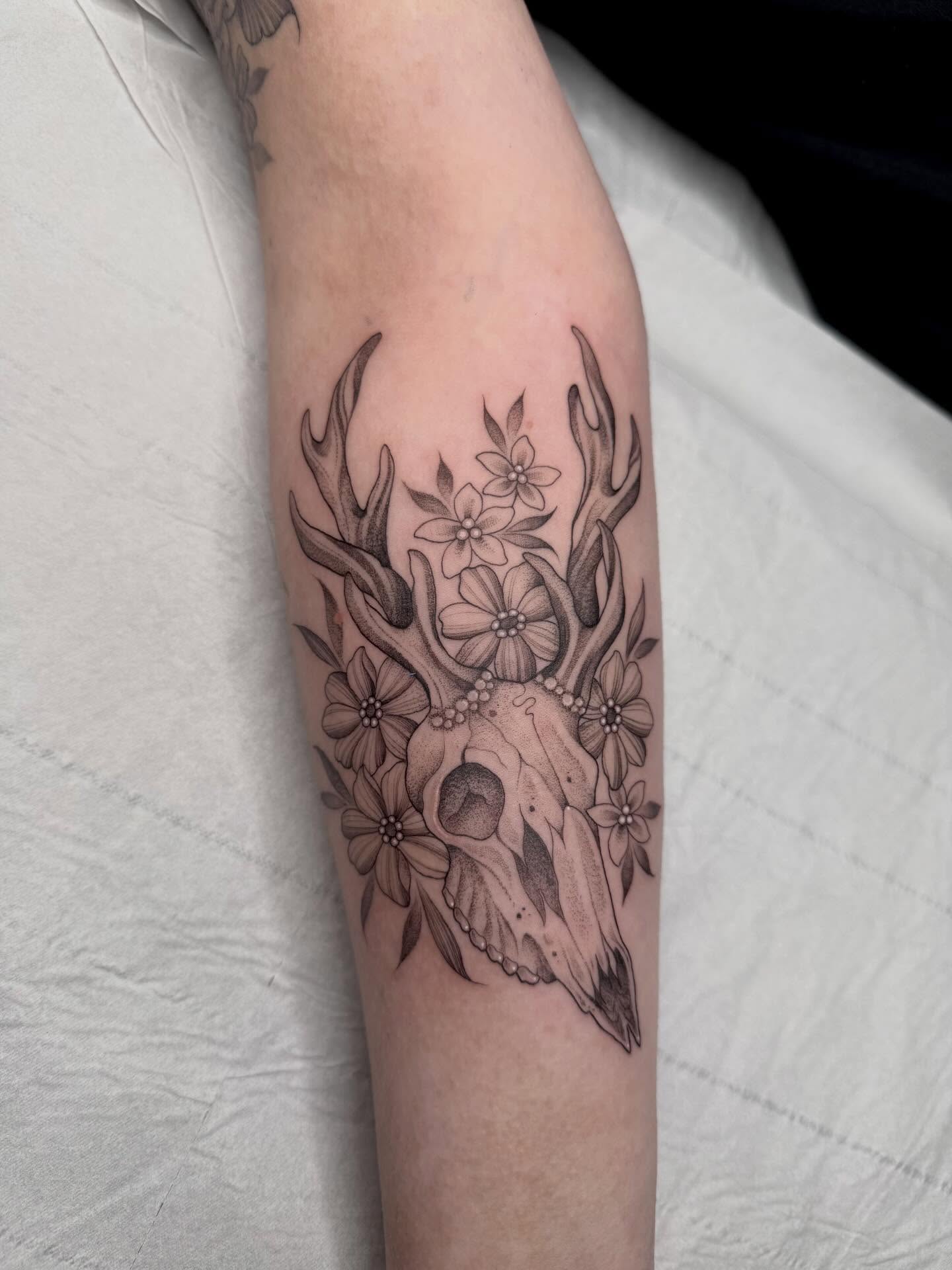 Tattoo by @emmaloutattooxx — black_and_grey, realism