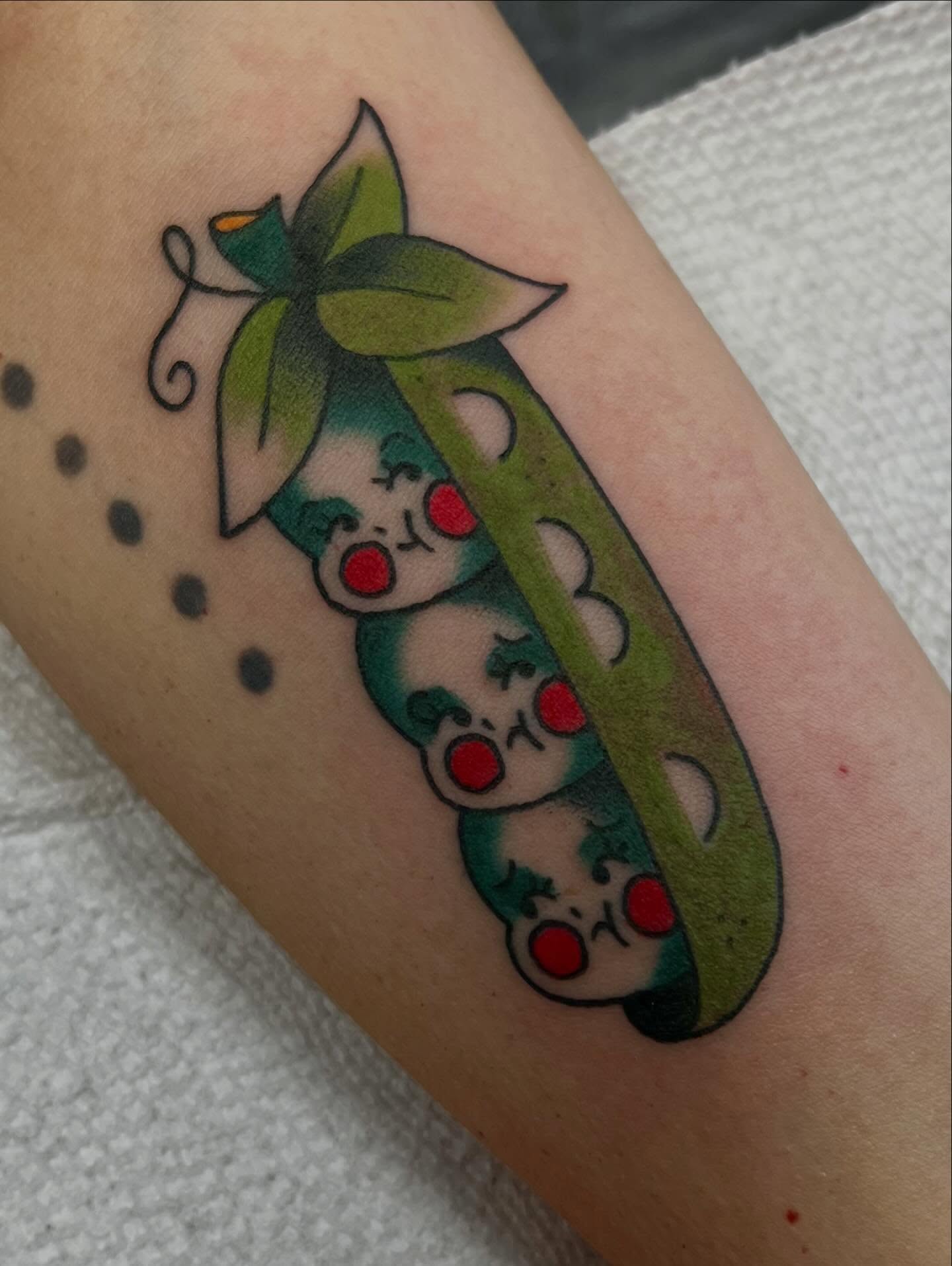 Tattoo by @tattoosbyjae — dotwork, new_school