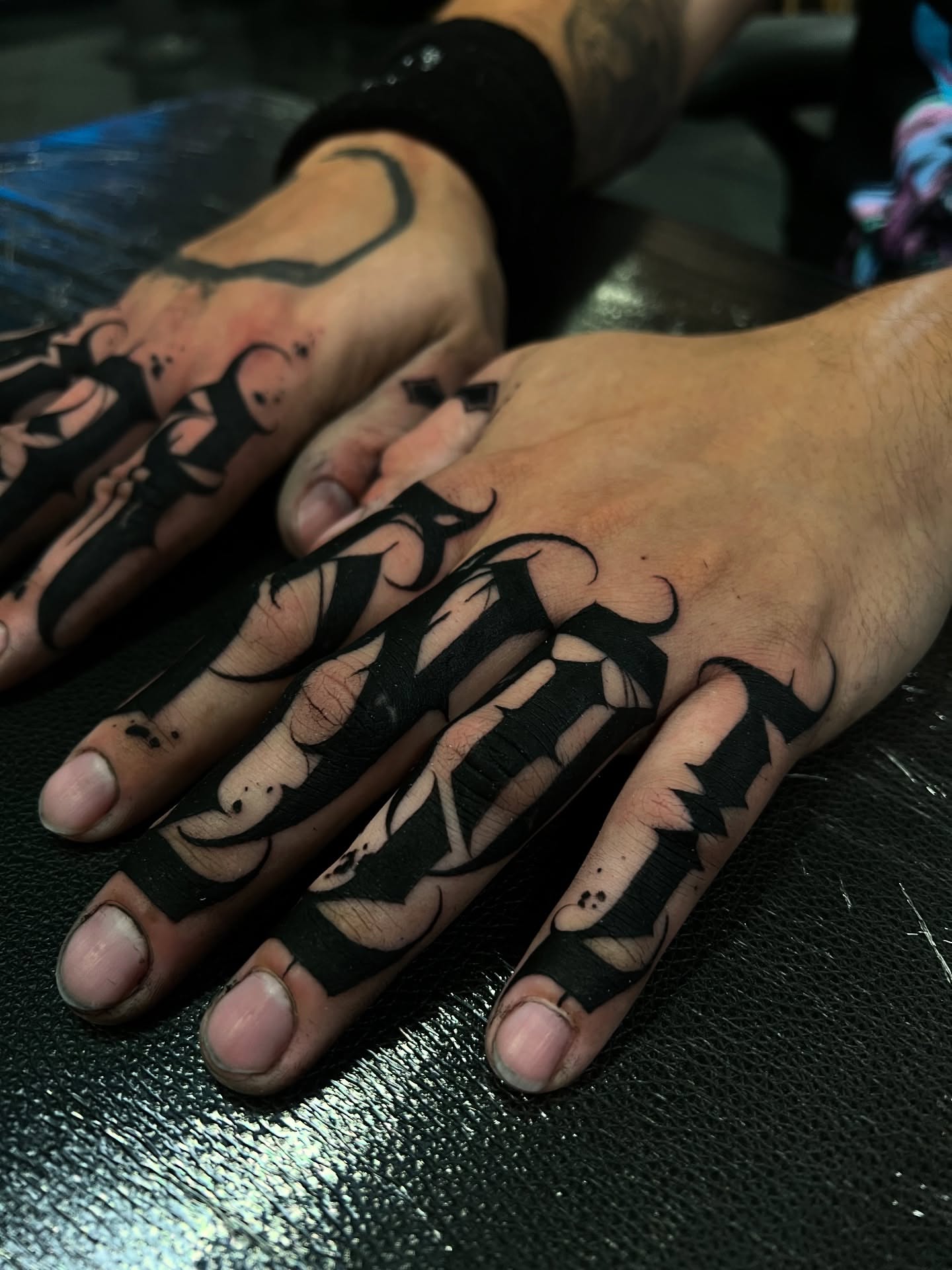 Tribal tribal tattoo on the hand by Lettering