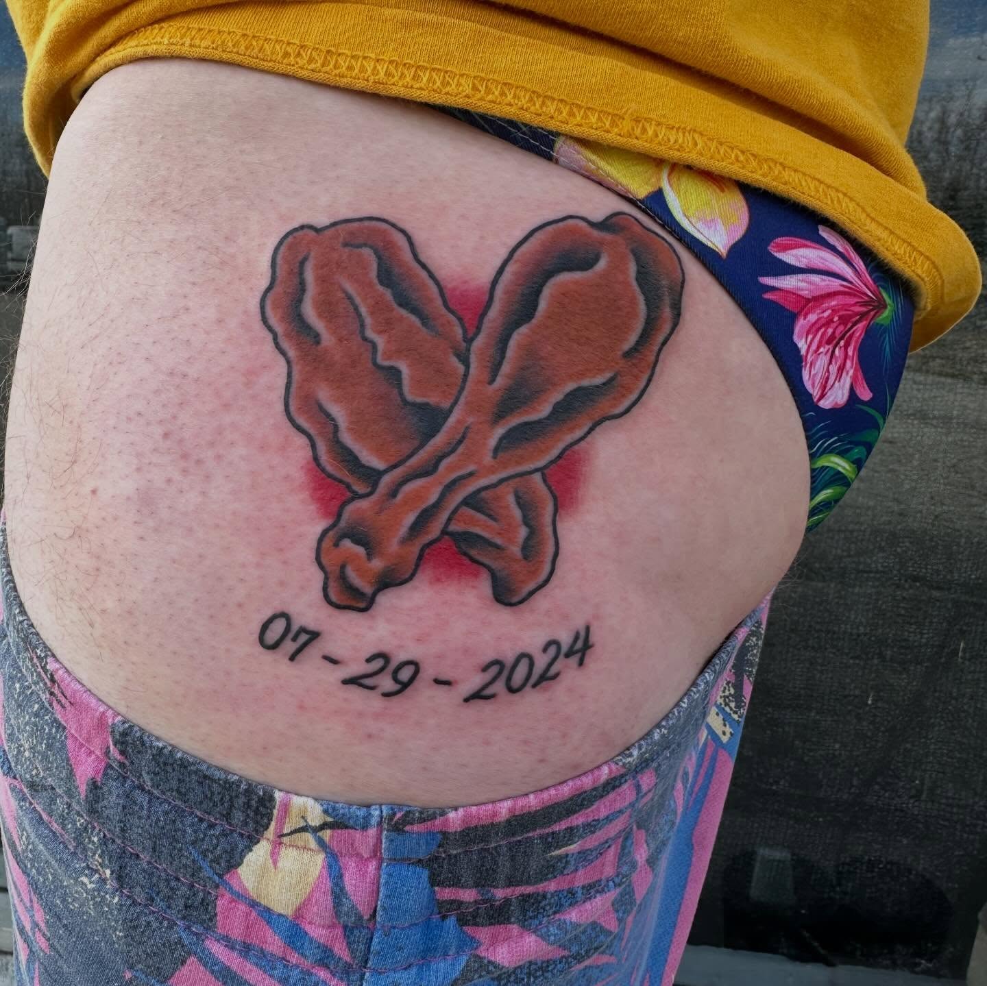 Heart American traditional tattoo on the thigh by Whitney Creep Tattoos