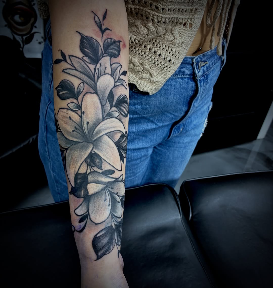 Tattoo by @tattsbylabbe — black_and_grey, realism