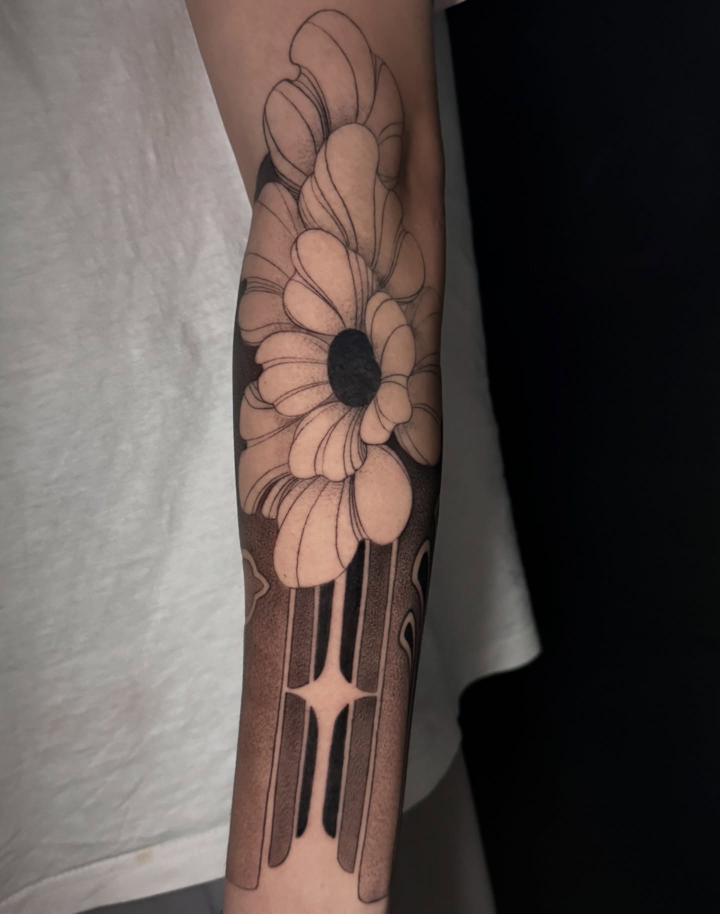 Tattoo by @dnatattoos_ — black_and_grey