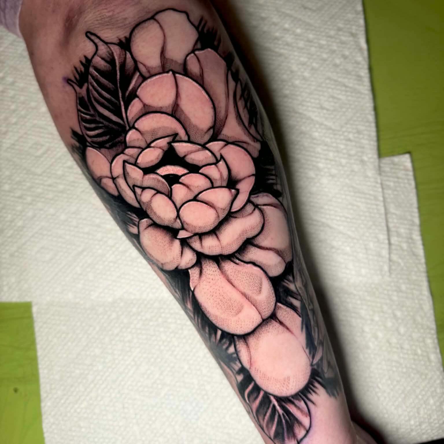 Tattoo by @robertsmithfl — black_and_grey