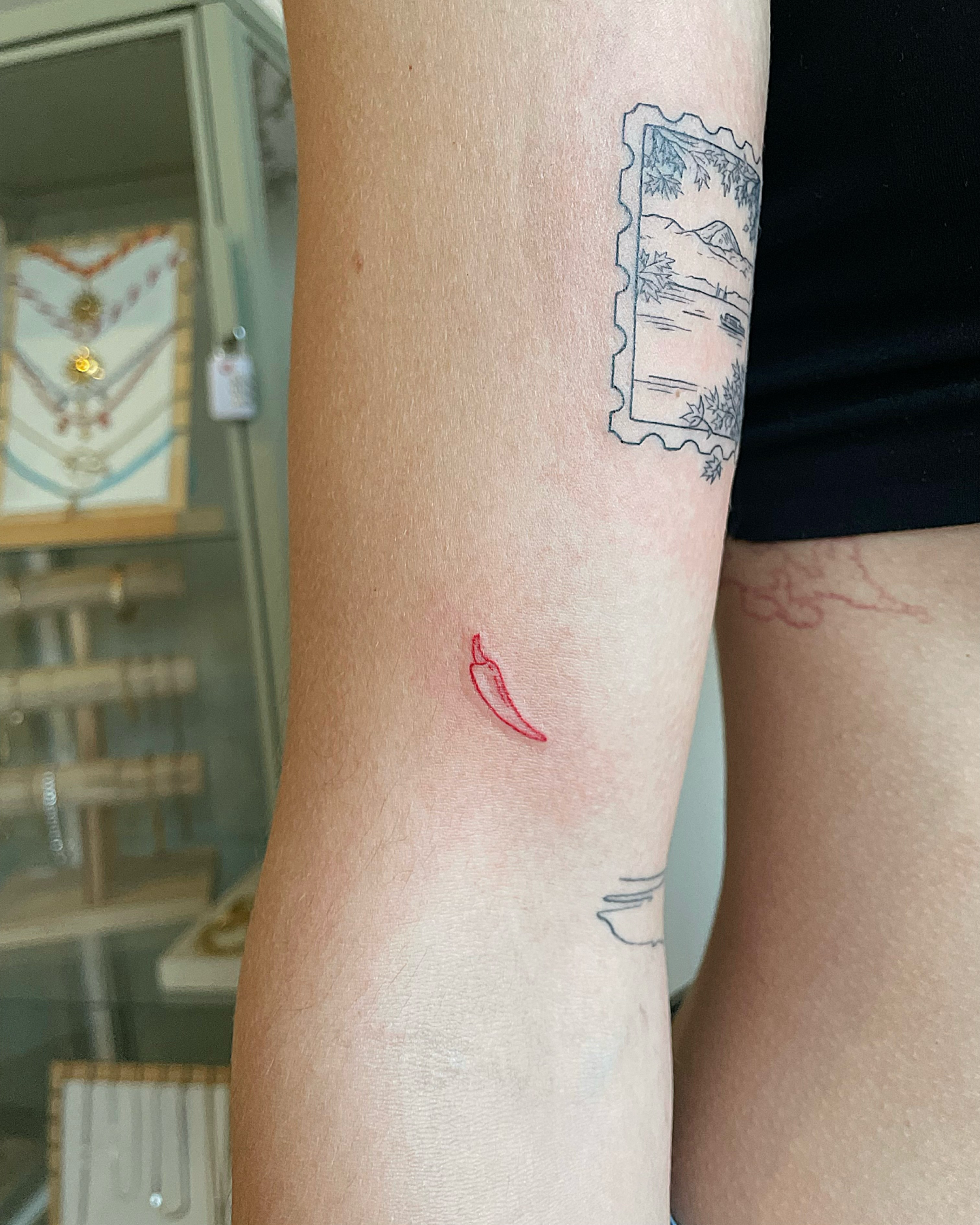Tattoo by @mimz_studio — minimalist