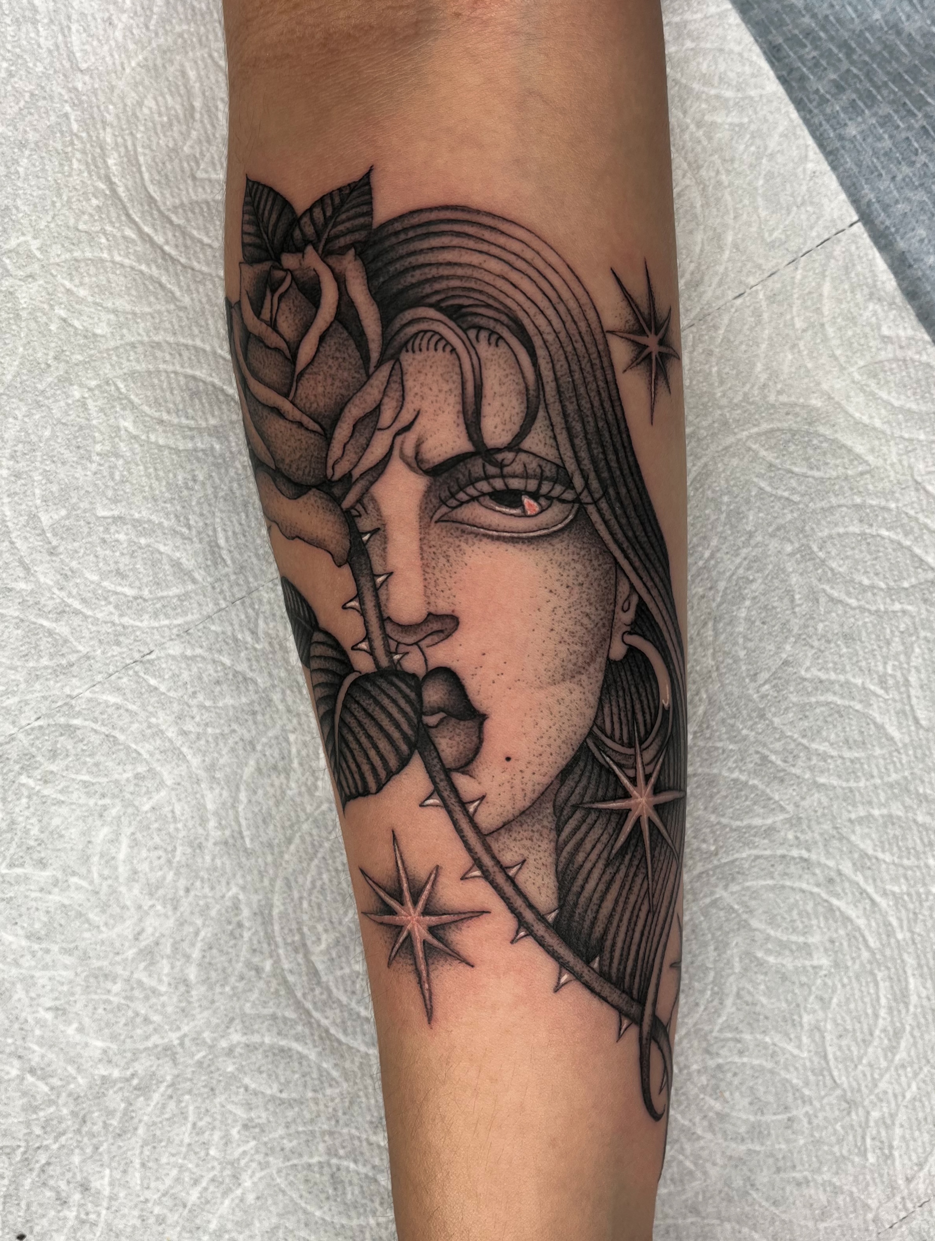Tattoo by @derosario__ — dotwork, black_and_grey
