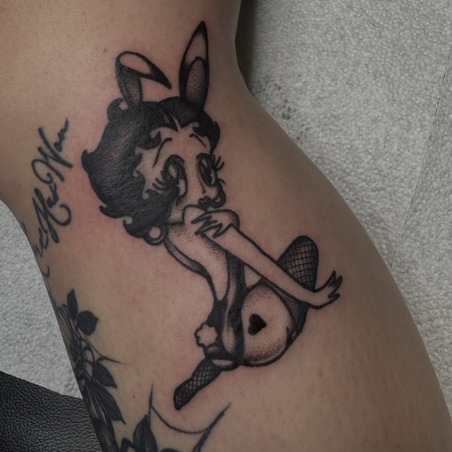 Tattoo by @sassafrastats — black_and_grey
