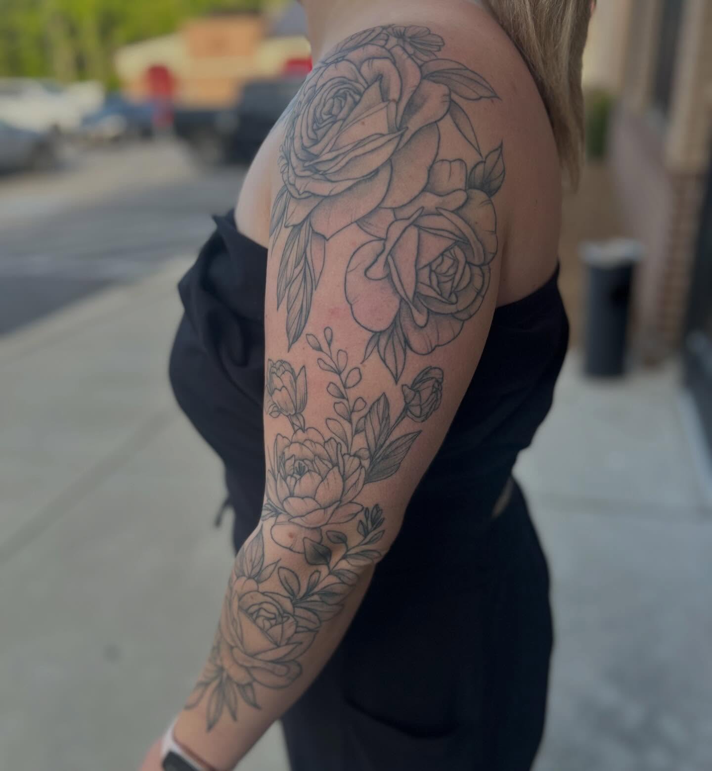 Tattoo by @samibattle — black_and_grey